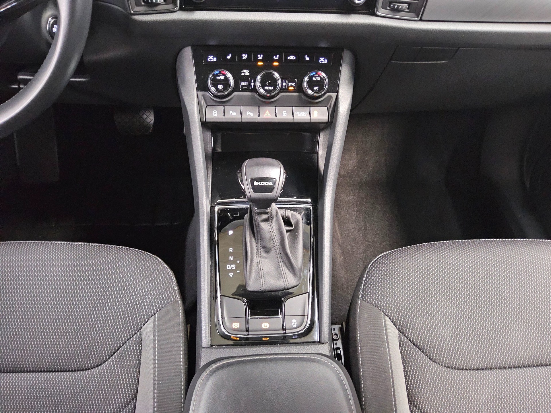 Skoda Kodiaq 2.0 TDI Ambition Navi LED virtual AHK RfK 6