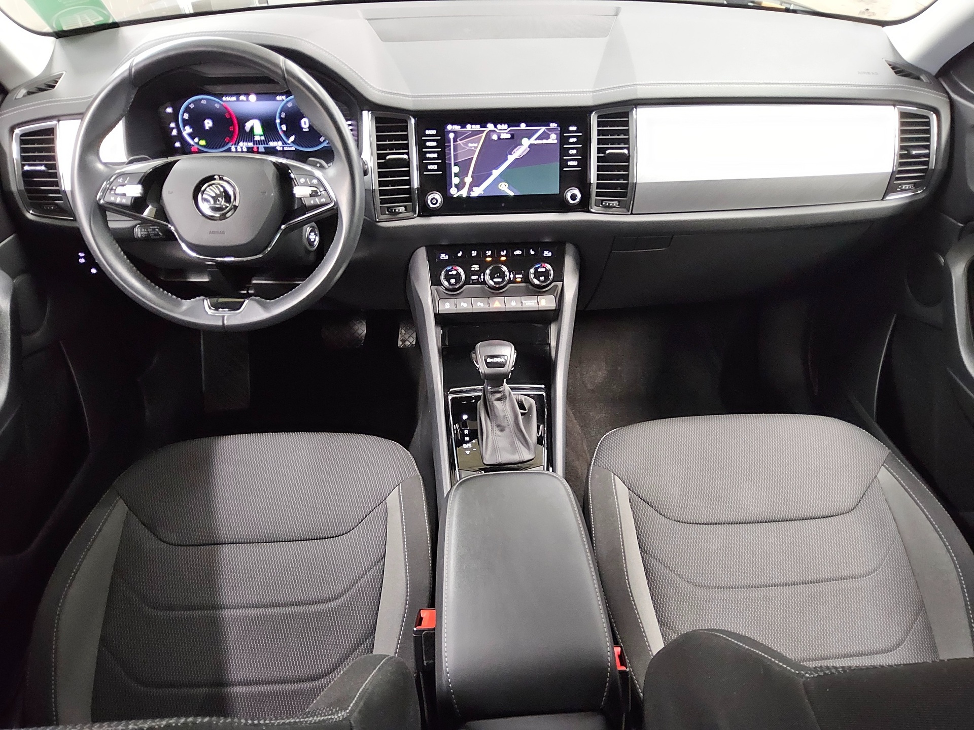 Skoda Kodiaq 2.0 TDI Ambition Navi LED virtual AHK RfK 5