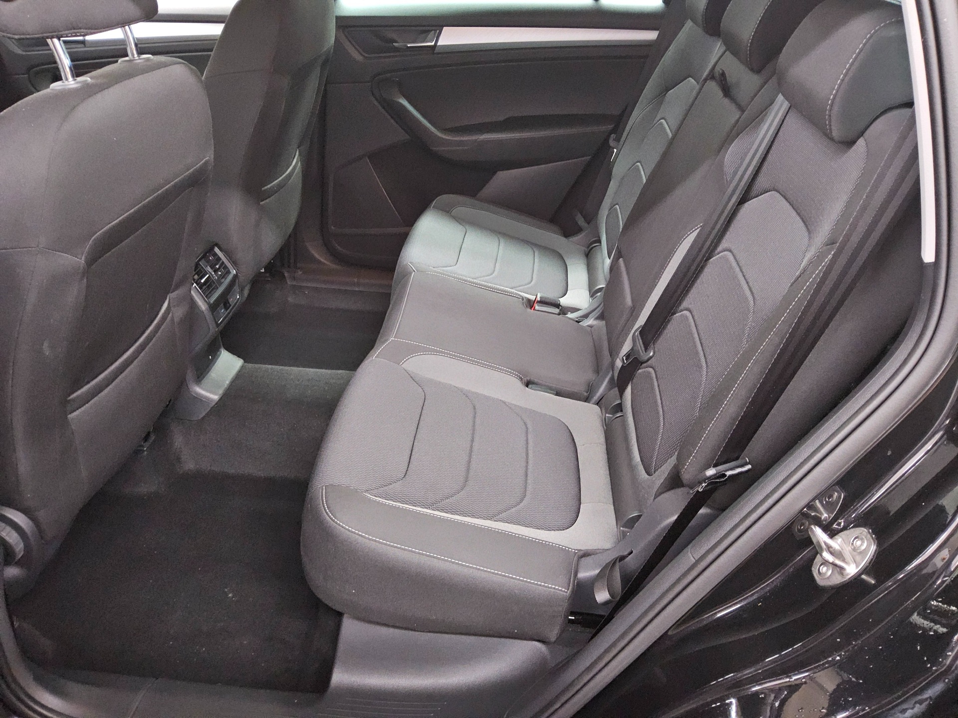 Skoda Kodiaq 2.0 TDI Ambition Navi LED virtual AHK RfK 13