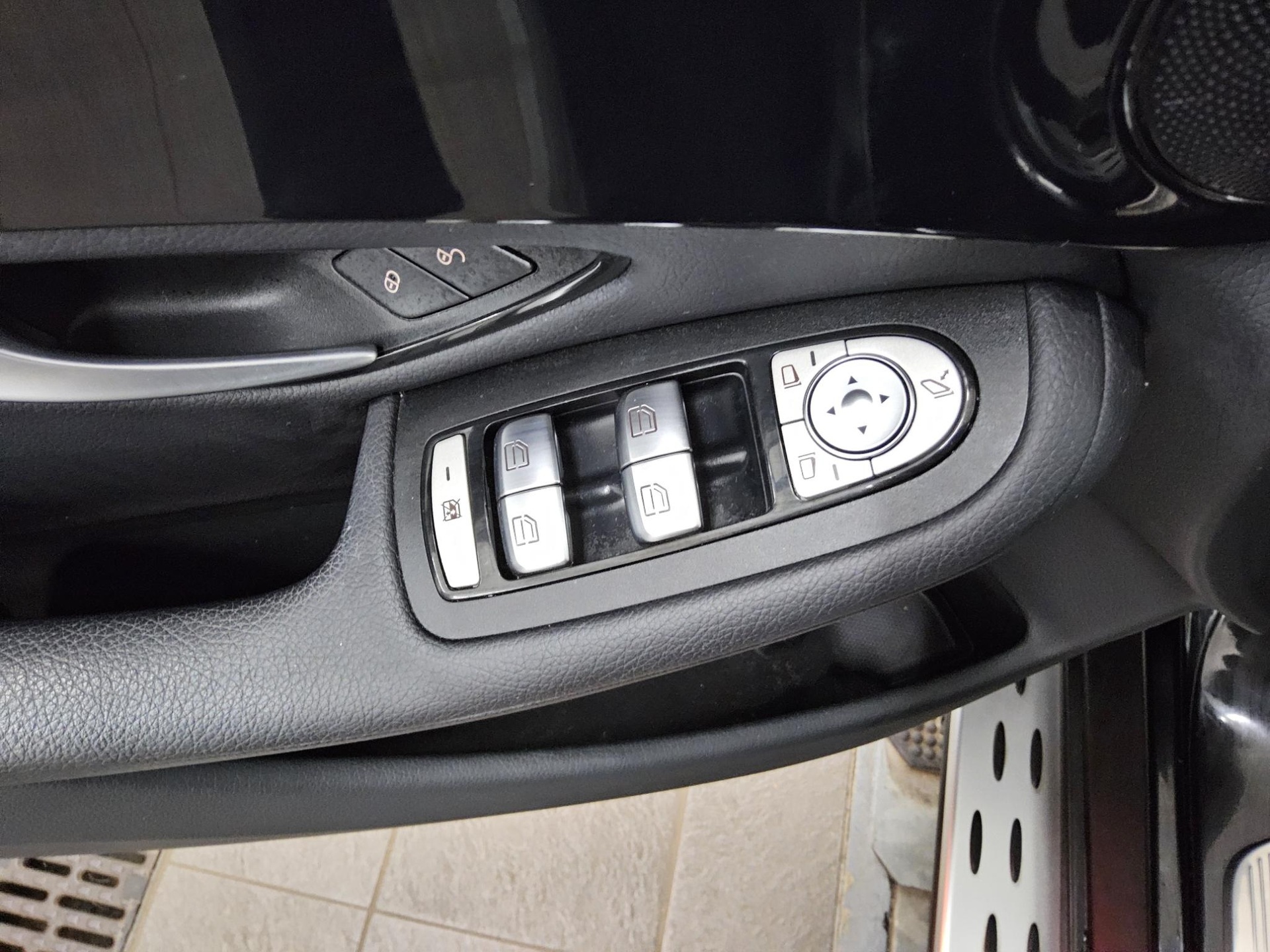 Mercedes-Benz GLC 220 d 4M Navi Widescreen Pano LED AHK 360° 10