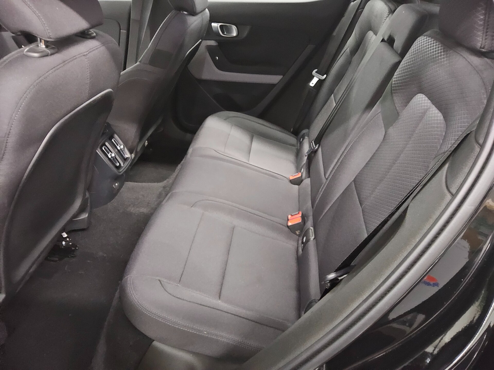 Polestar 2 Long Range Dual Navi LED ACC PDC Shz 13