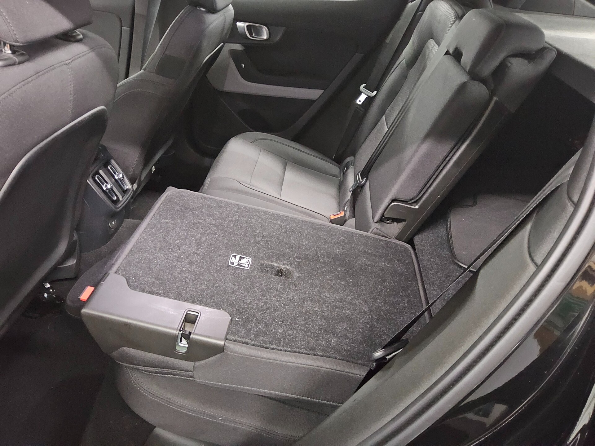 Polestar 2 Long Range Dual Navi LED ACC PDC Shz 12