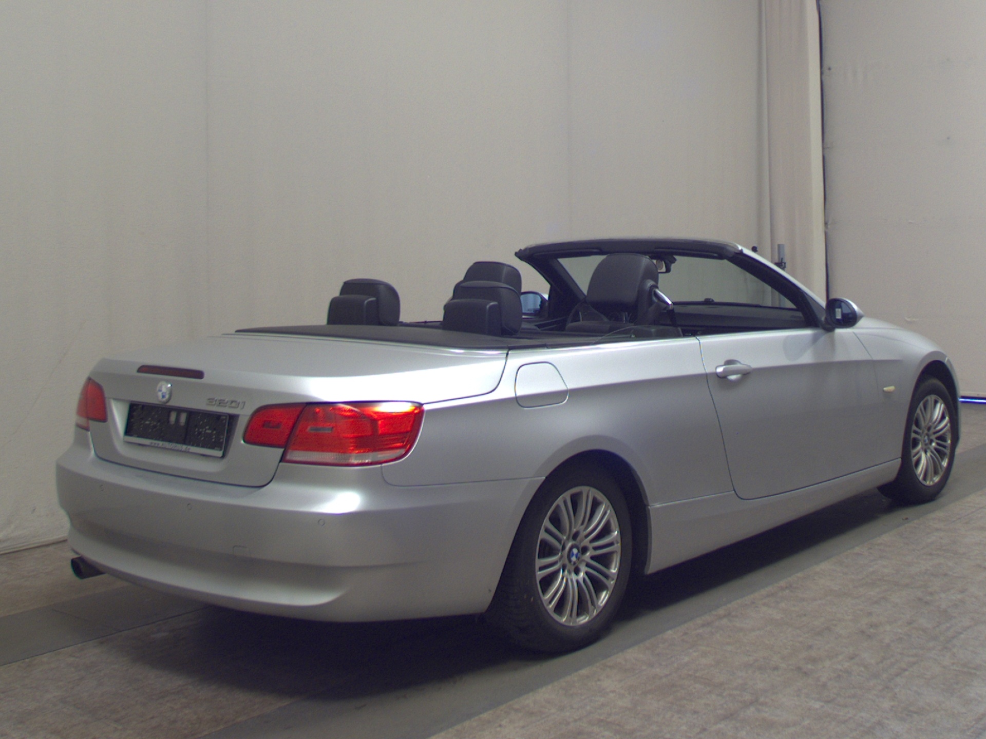 BMW 320i Cabrio Leder Xenon HiFi Komfortzugang 4