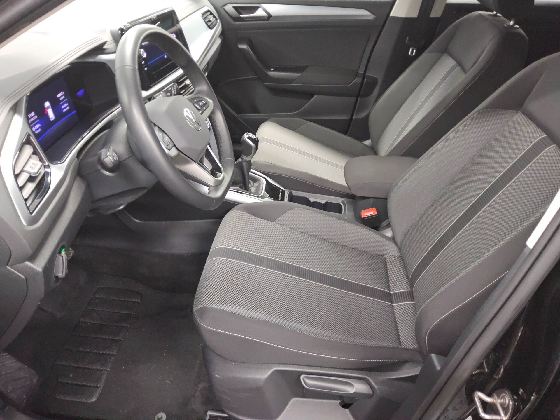 Volkswagen T-Roc 1.0 TSI Life LED DC PDC Shz DAB+ 9