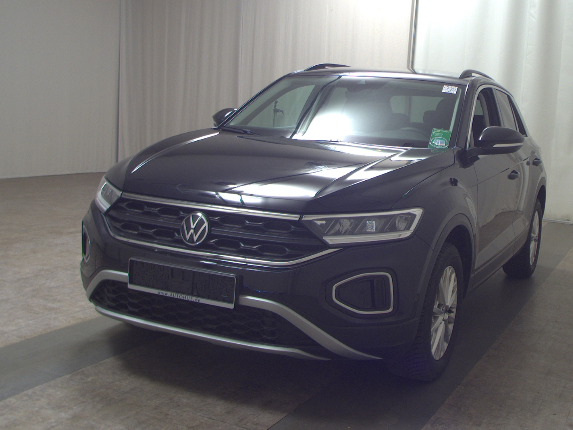 Volkswagen T-Roc 1.0 TSI Life LED DC PDC Shz BT DAB 2