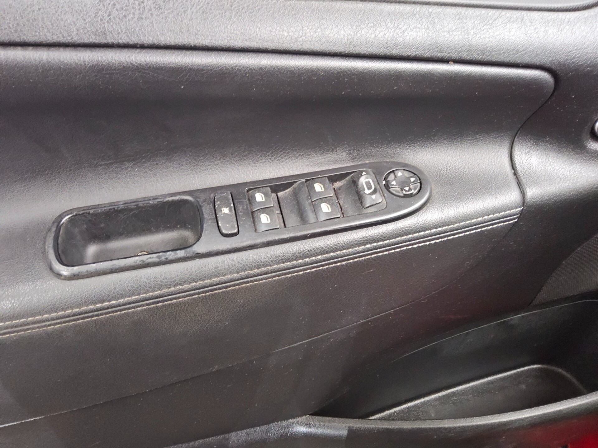 Peugeot 207 1.6 HDi FAP T-Leder Sound Pano Shz Tempomat 9