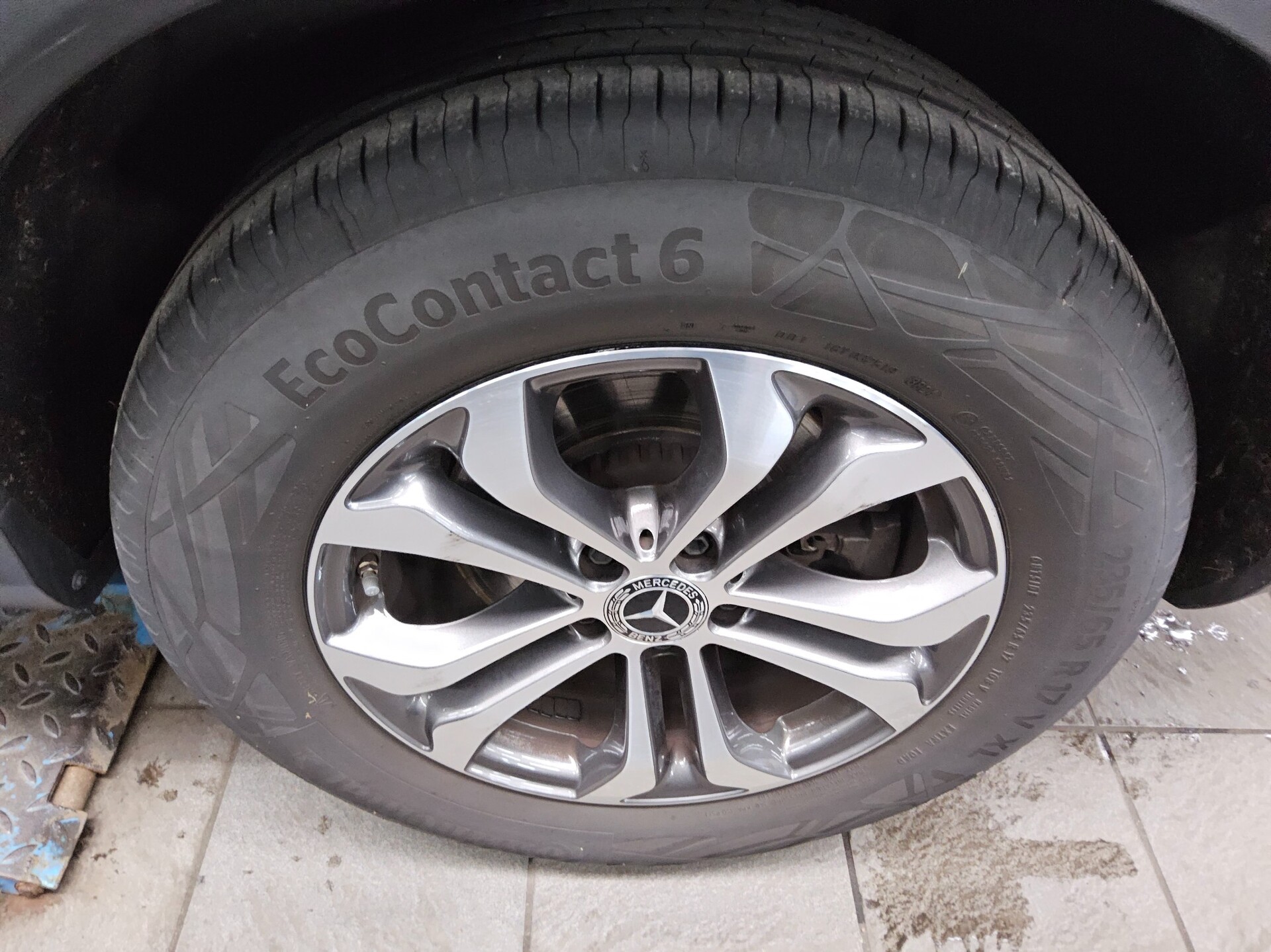 Mercedes-Benz GLC 220 d 4M Exclusive Navi LED Distr.+ RFK AHK 10