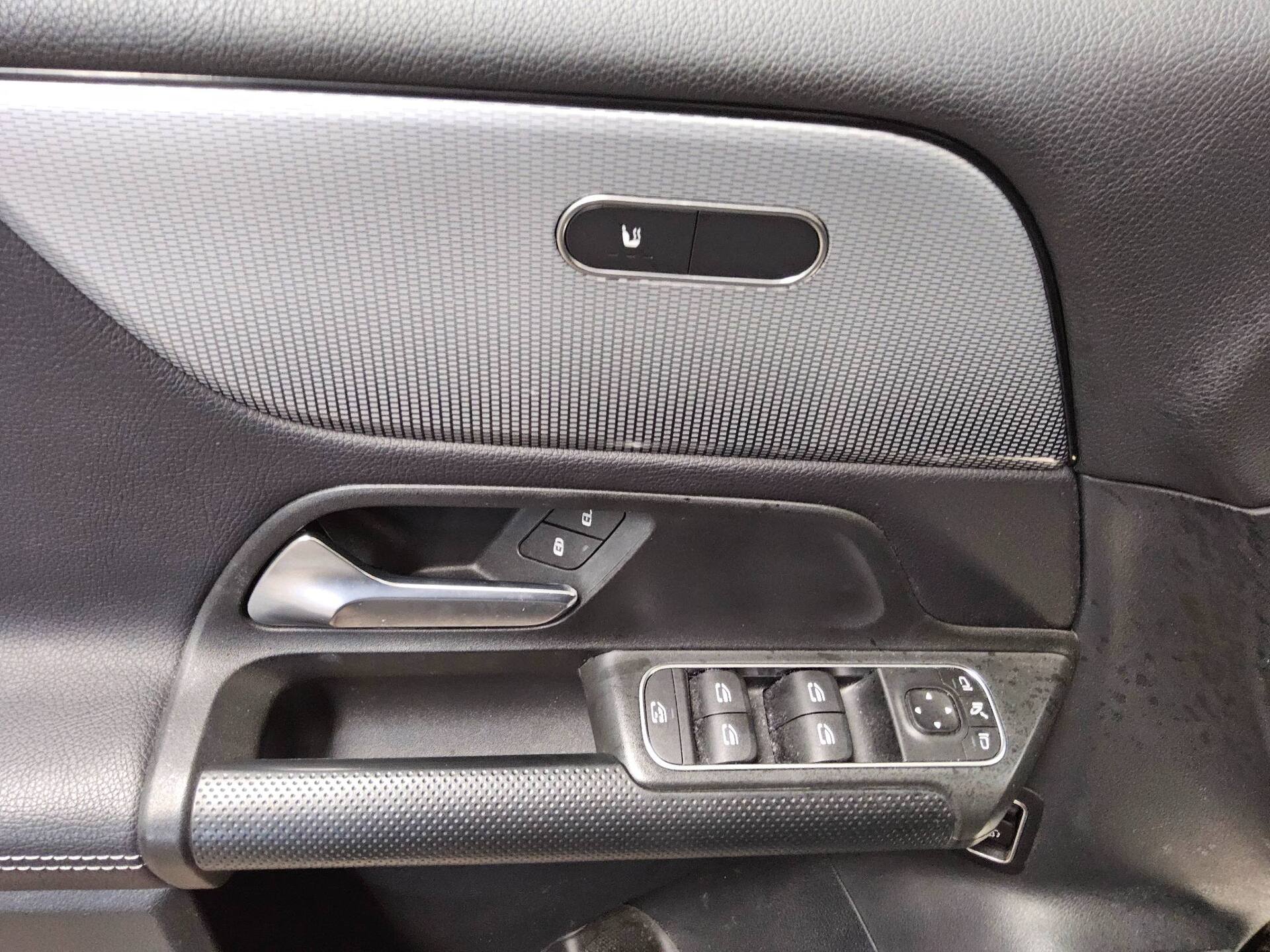 Mercedes-Benz GLB 200 d Style T-Leder Navi LED StHzg RfK MBUX 10