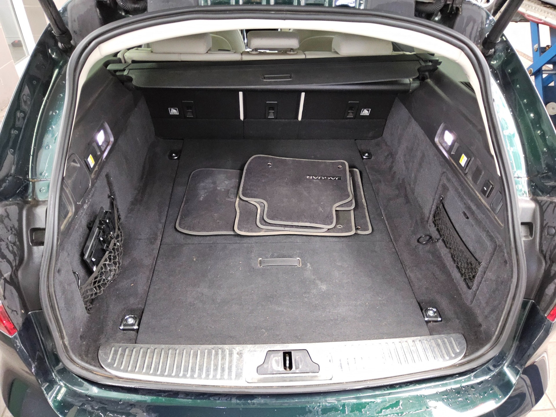 Jaguar XF D200 S Sportbrake Leder Navi LED Pano DC 12