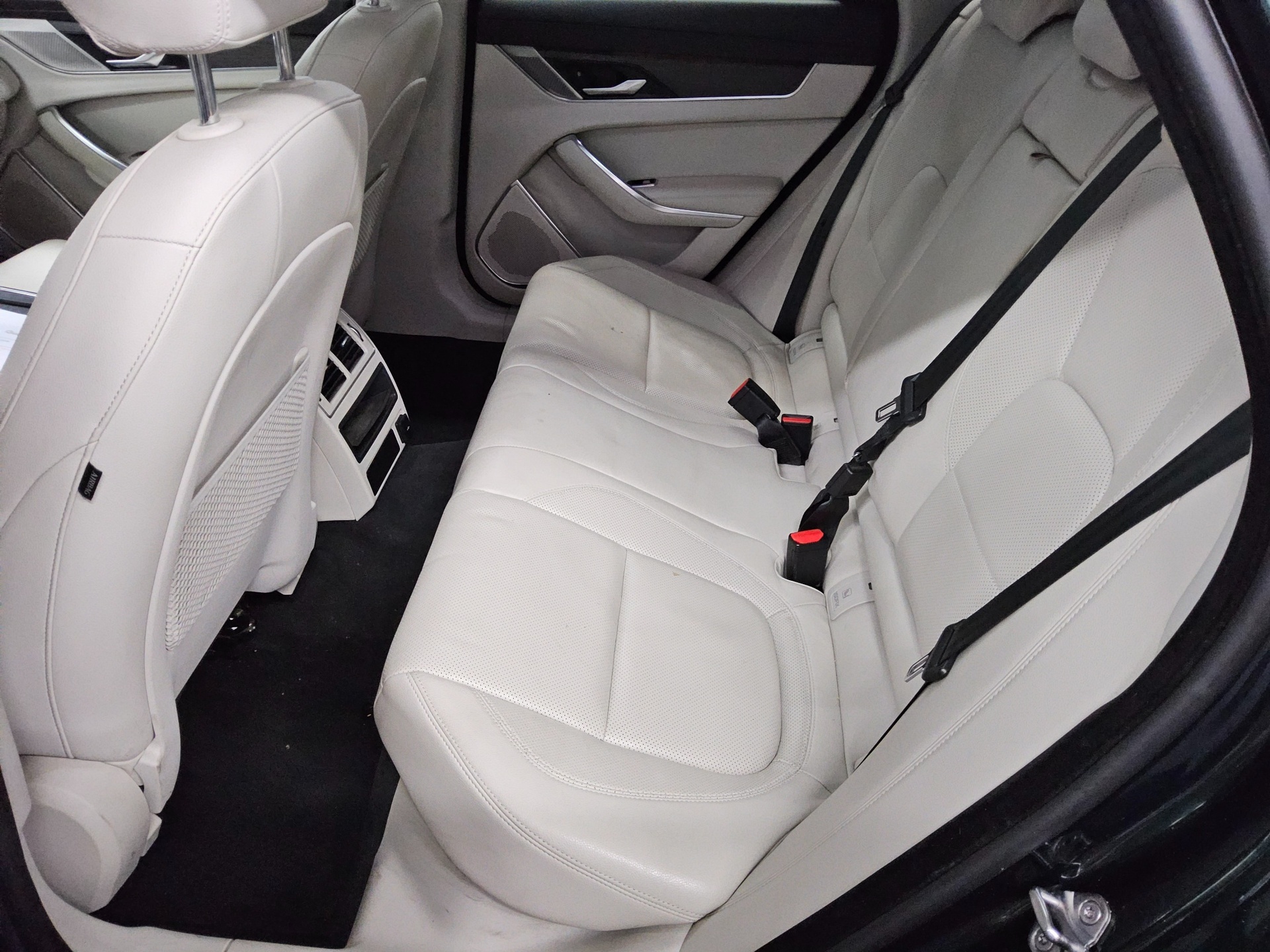 Jaguar XF D200 S Sportbrake Leder Navi LED Pano DC 13