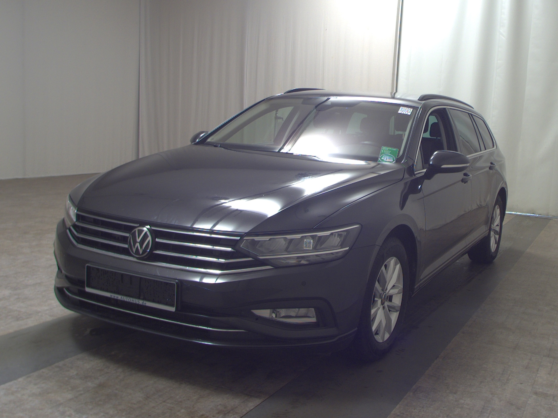 Volkswagen Passat Var. 2.0 TDI Business Navi LED AID 2