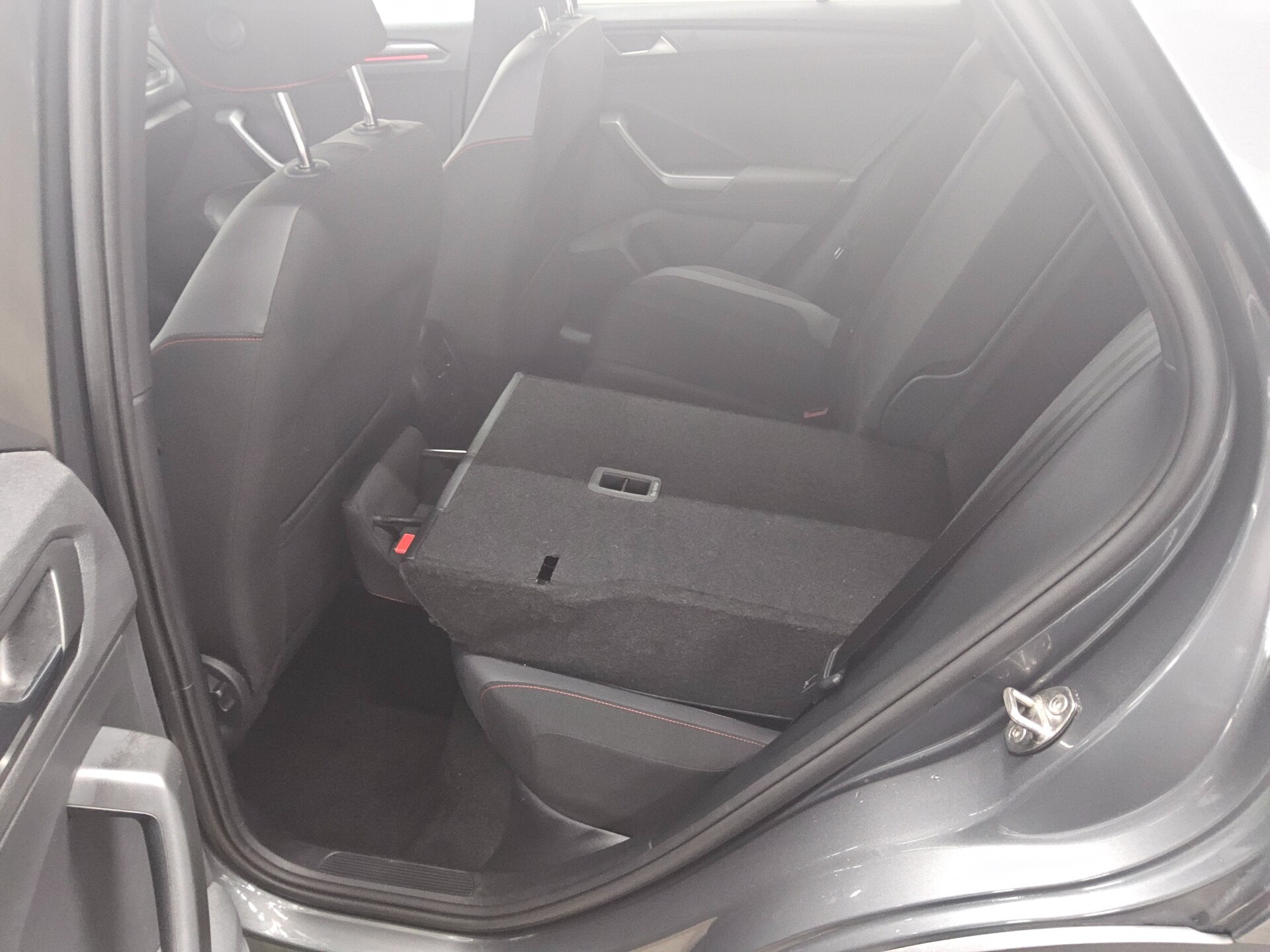 Volkswagen T-Roc 1.5 TSI Sport T-Leder Navi AHK ACC PDC 13