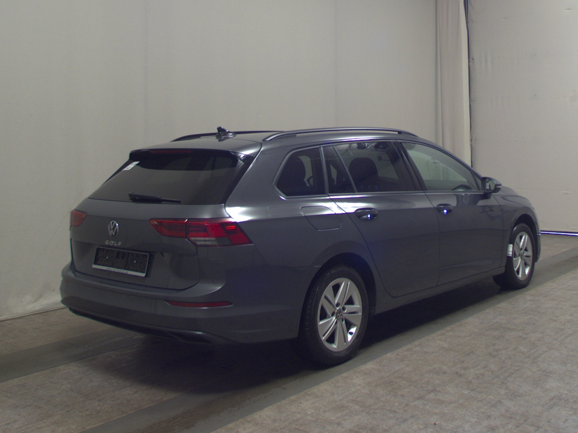 Volkswagen Golf-8 Var. 2.0 TDI Life Navi LED DC ACC 4