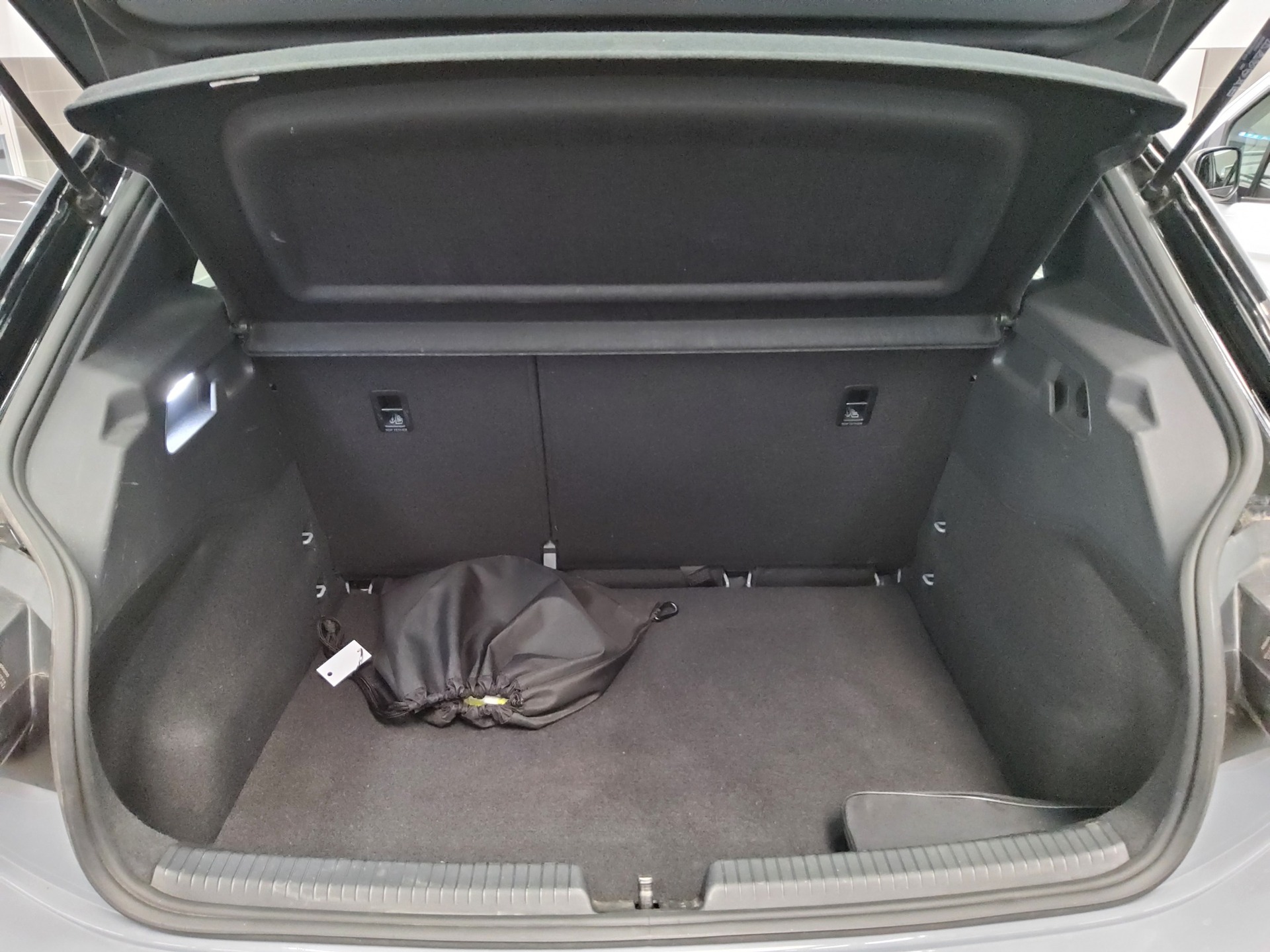 Volkswagen ID.3 Pure Performance Navi LED DC BT PDC 12