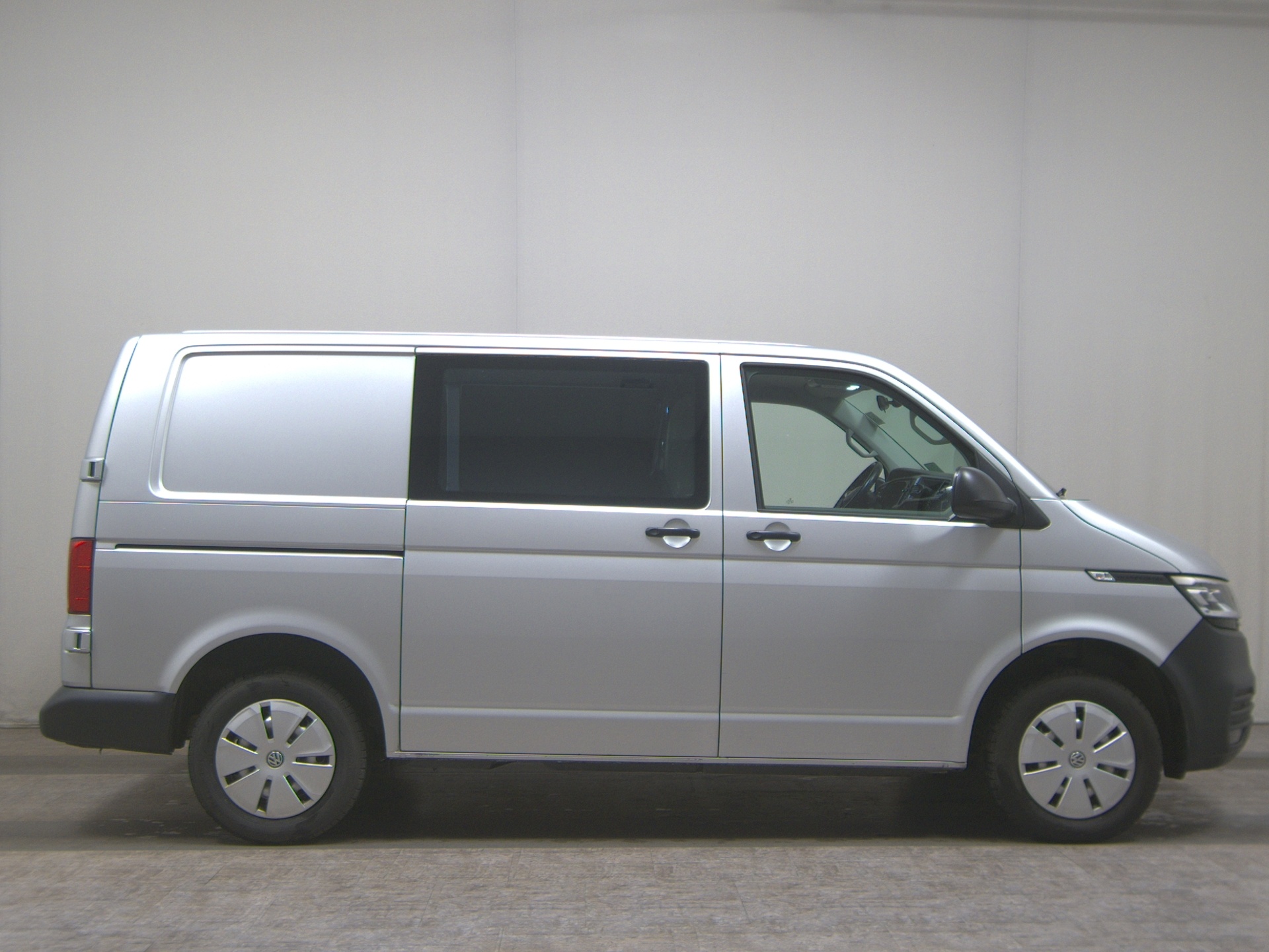 Volkswagen T6.1 Transporter 2.0 TDI L1H1 Navi LED PDC SHZ