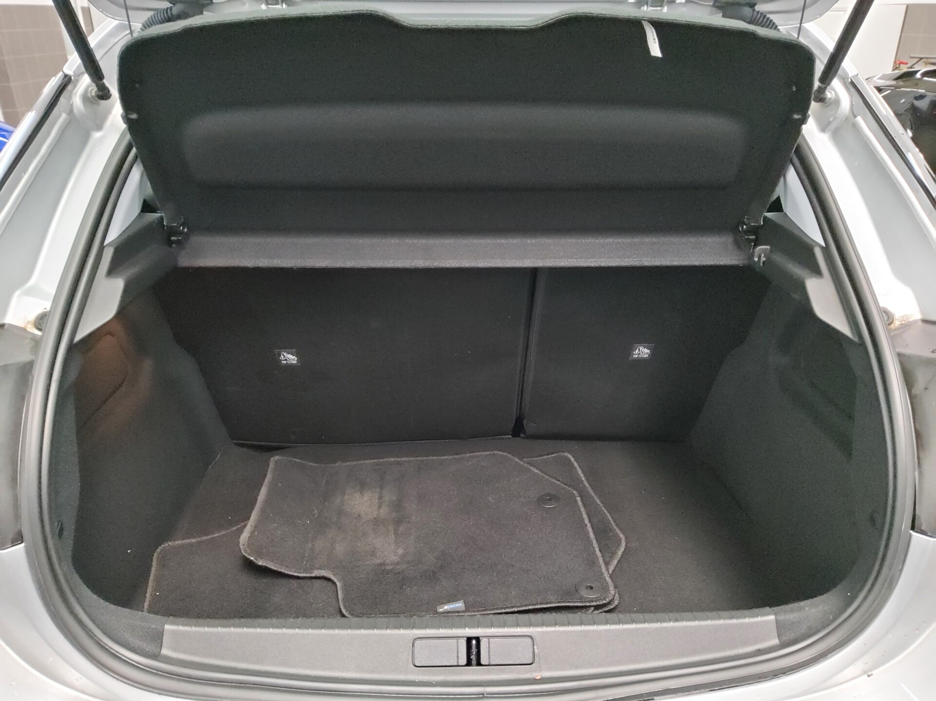 Opel Corsa 1.2 Turbo Elegance T-Leder Navi LED DC Shz 12