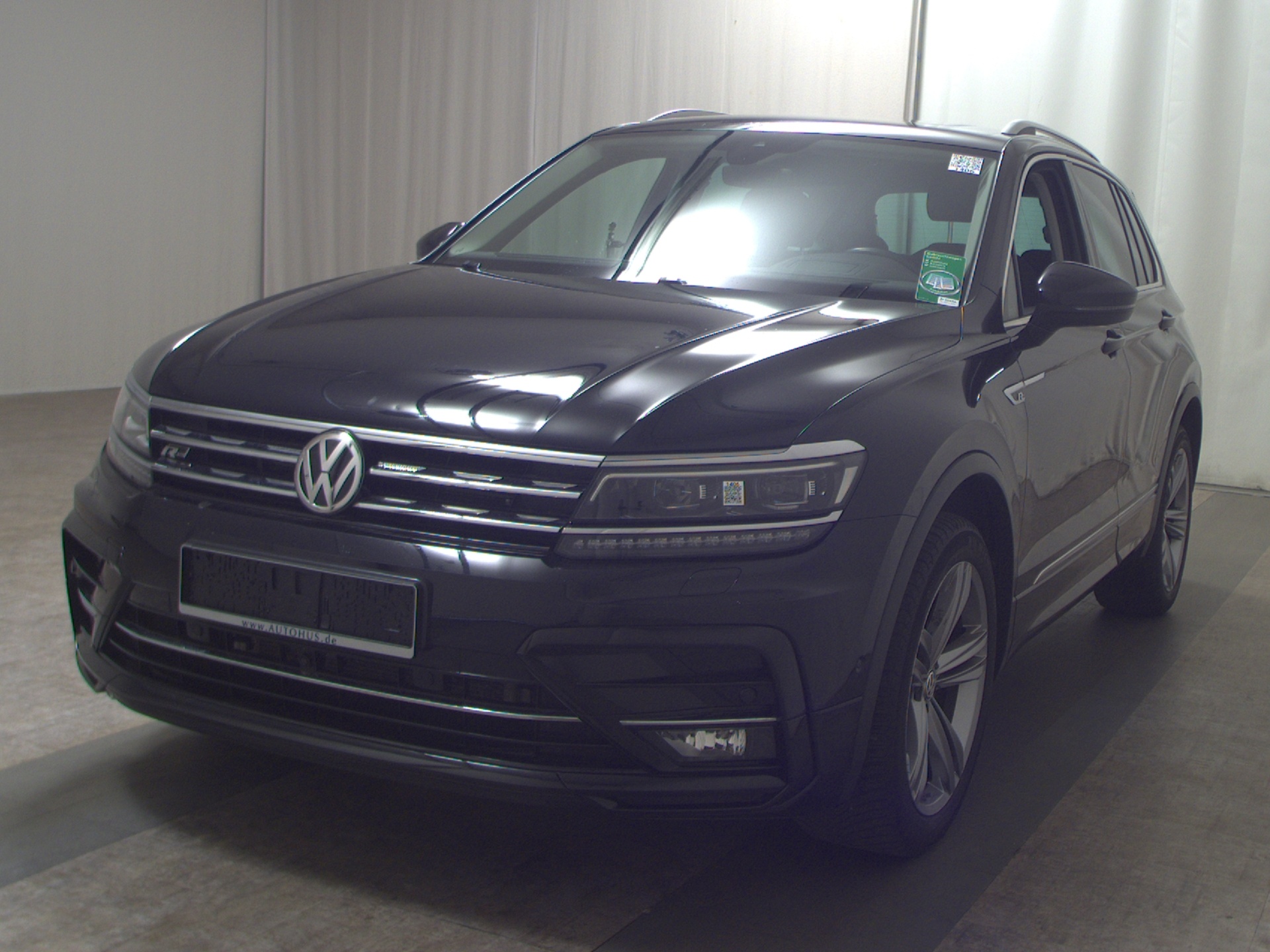 Volkswagen Tiguan 2.0 TSI 4M Highline Navi LED AID Pano HuD 2