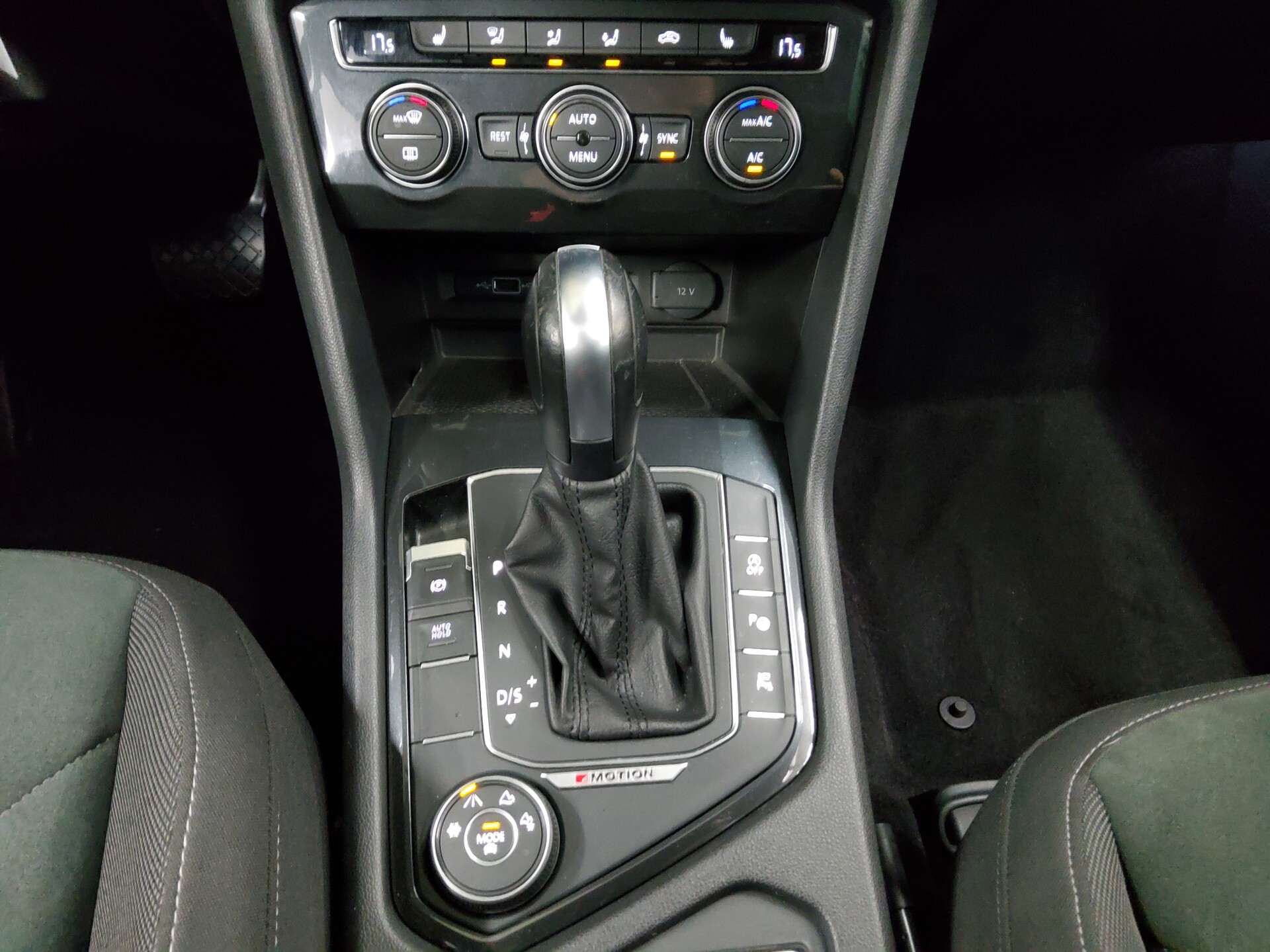 Volkswagen Tiguan 2.0 TSI 4M Highline Navi LED AID Pano HuD 6