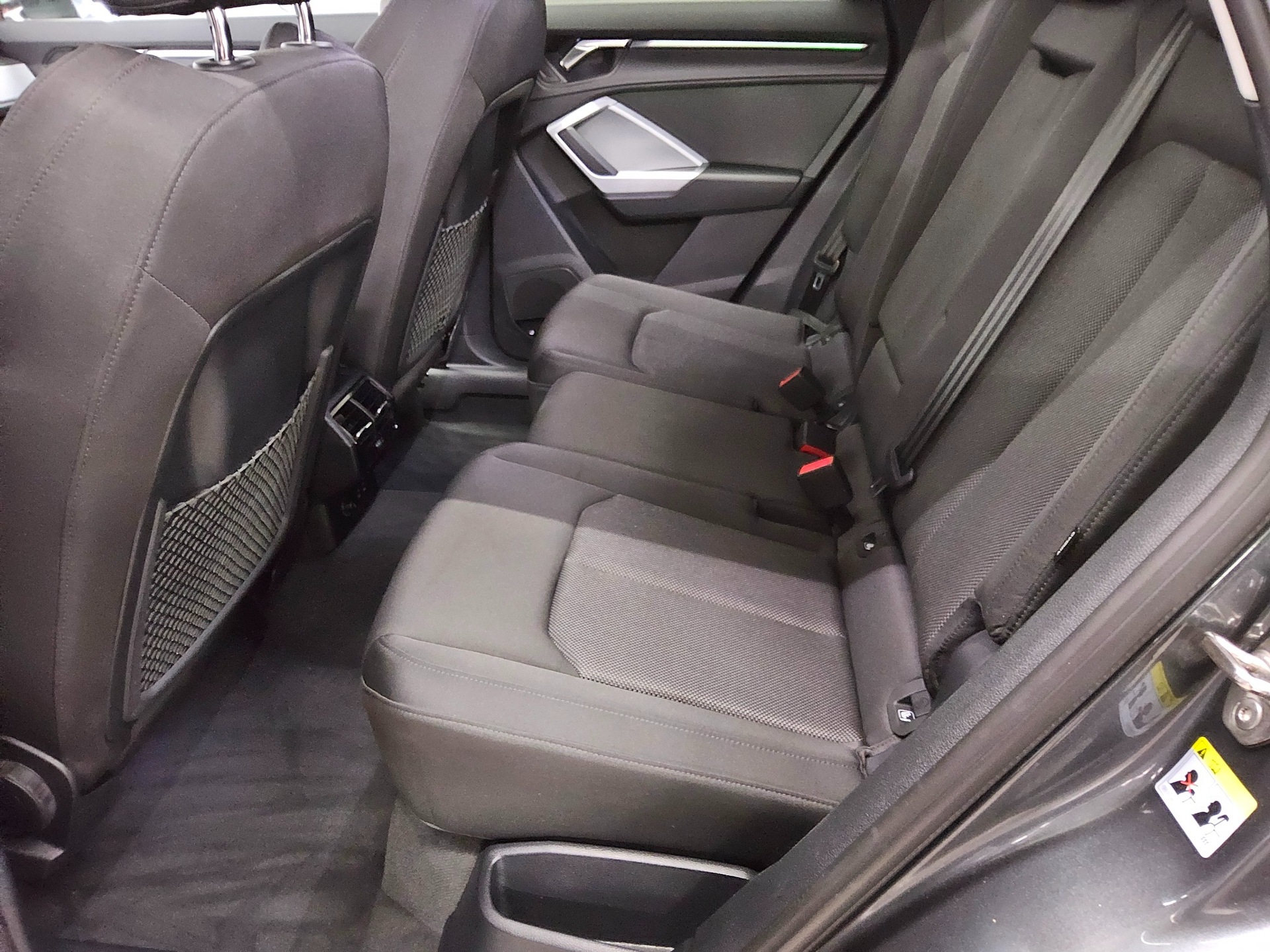 Audi Q3 35 TDI S-Line Navi LED virtual Sound RfK ACC 13