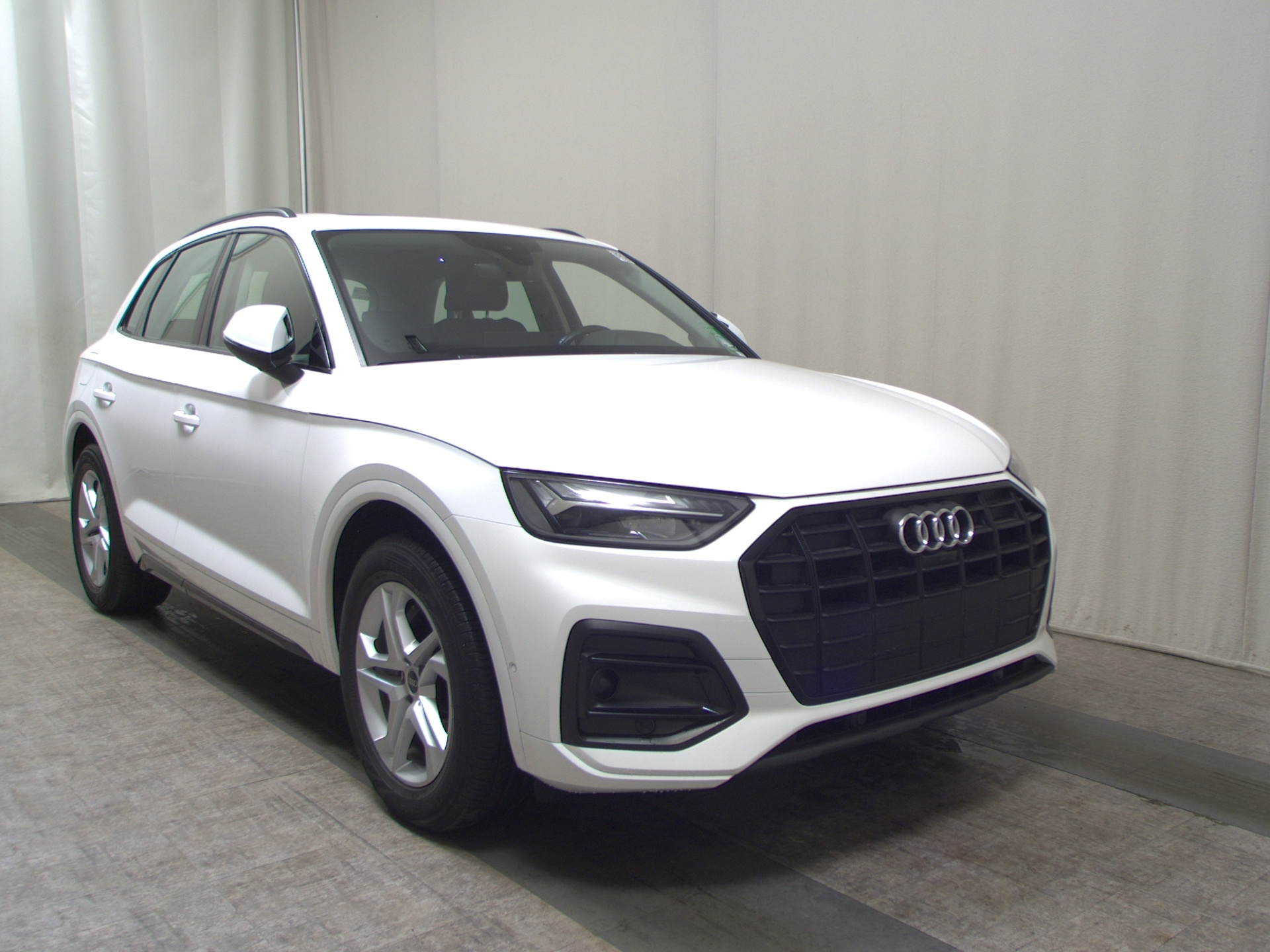 Audi Q5 35 TDI advanced T-Leder Navi vc Pano LED AHK 3