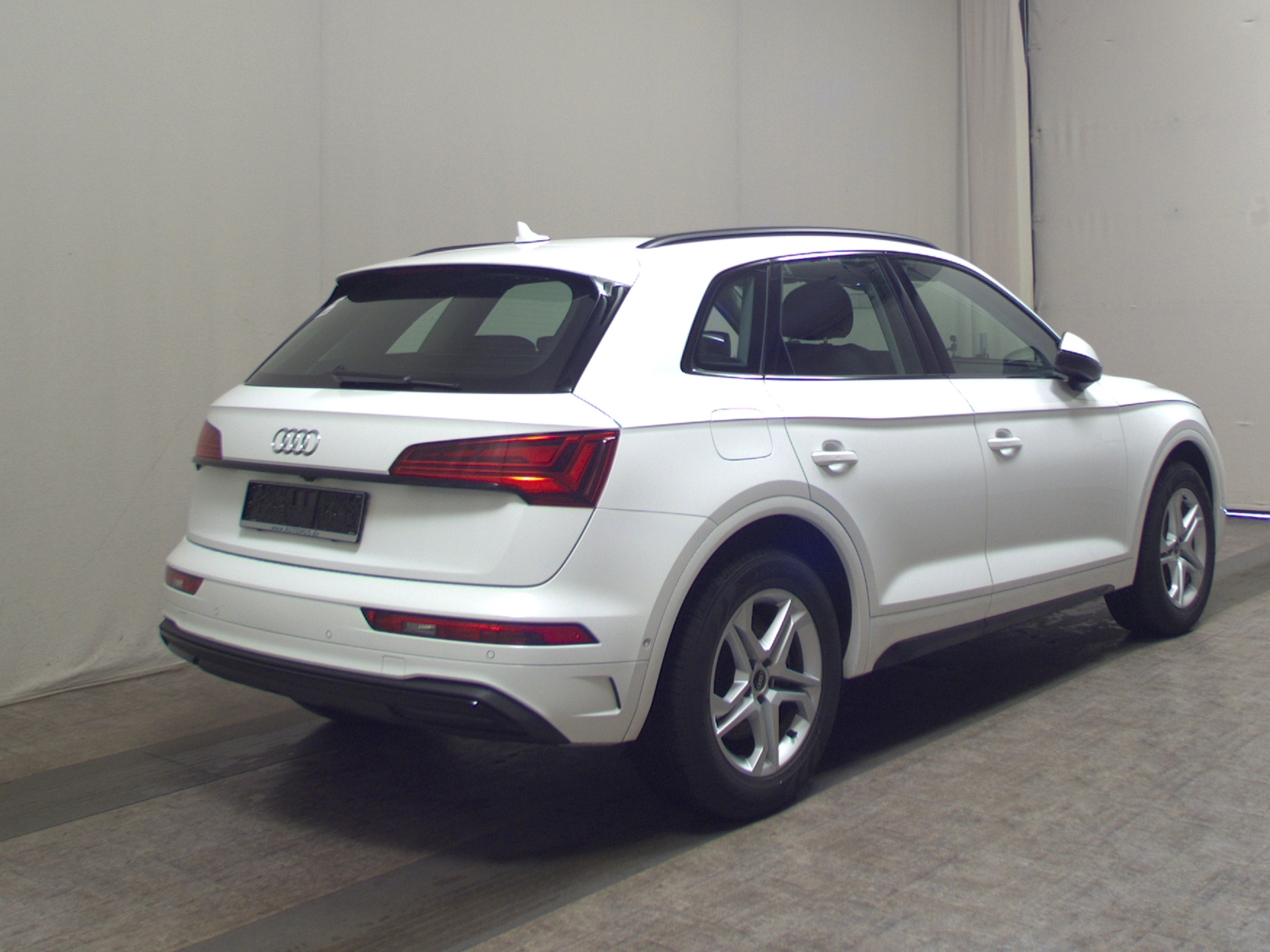 Audi Q5 35 TDI advanced T-Leder Navi vc Pano LED AHK 4