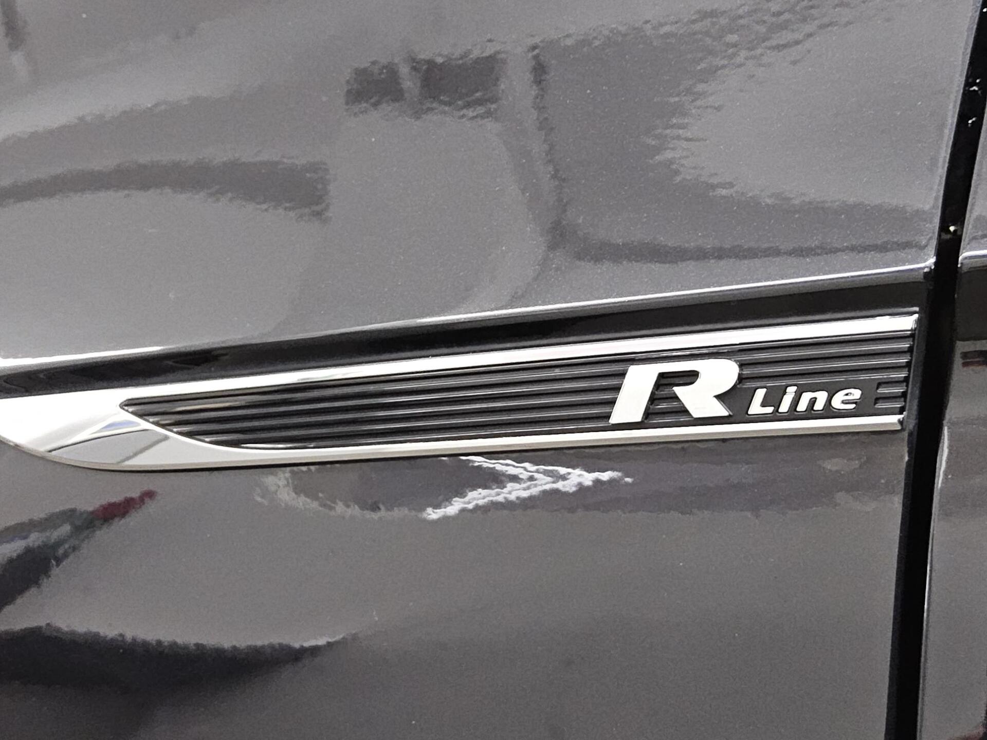 Volkswagen Passat Var. 2.0 TDI R-Line Navi AID LED 12