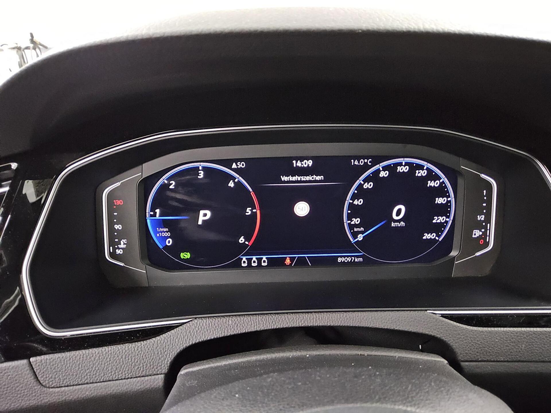 Volkswagen Passat Var. 2.0 TDI R-Line Navi AID LED 8