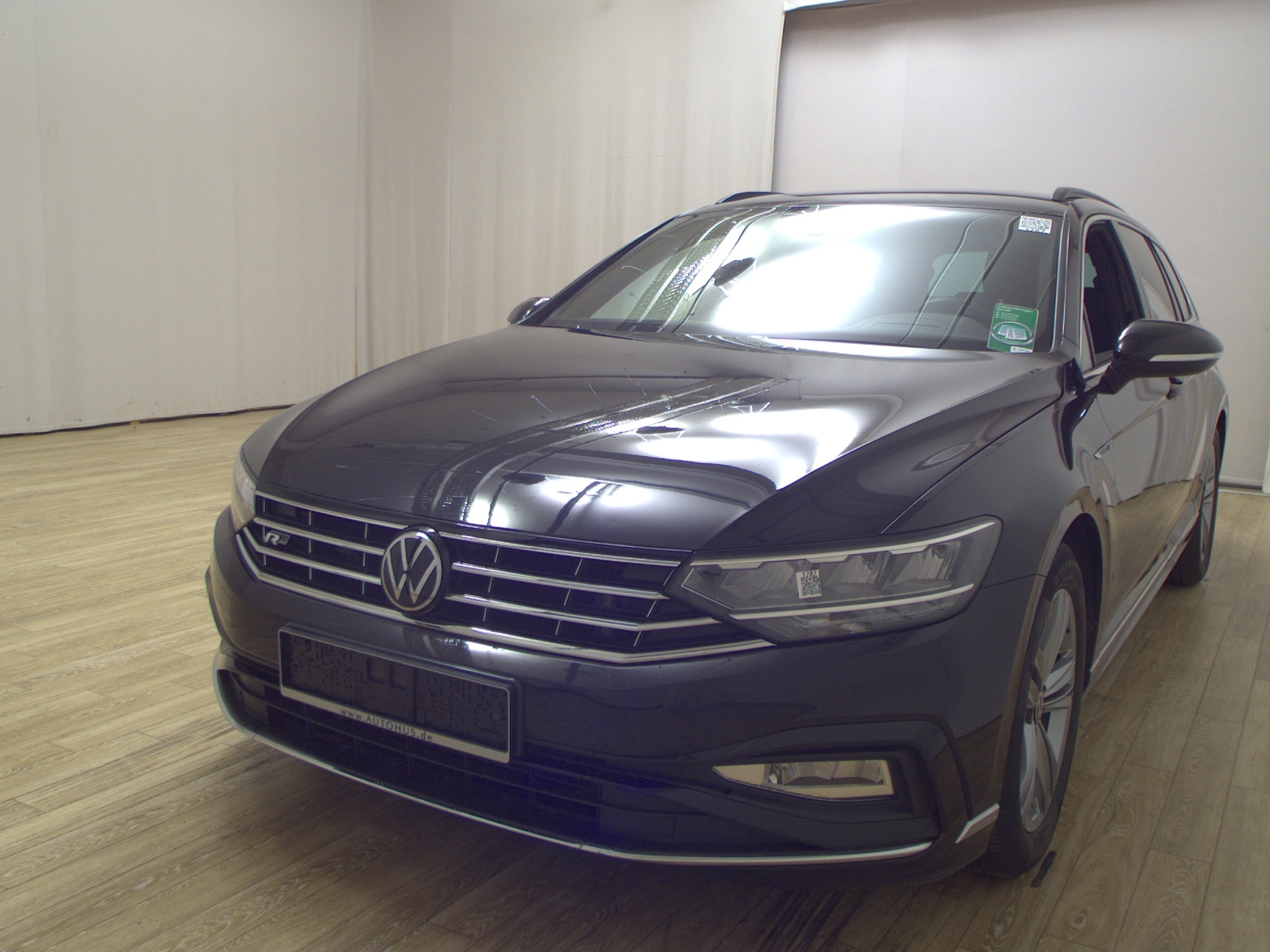 Volkswagen Passat Var. 2.0 TDI R-Line Navi AID LED 2