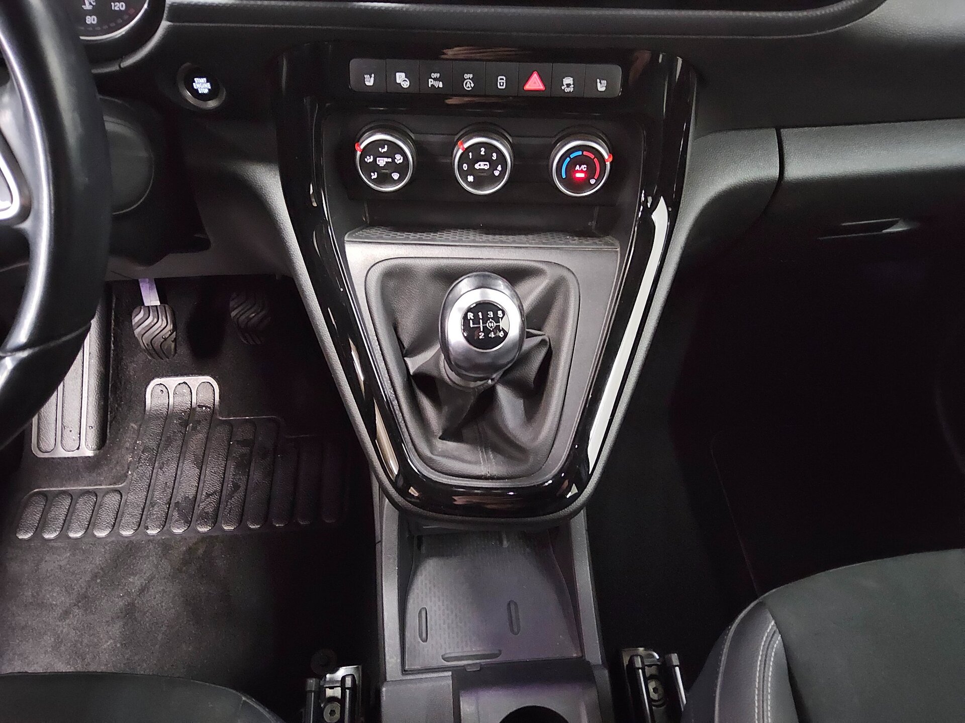 Mercedes-Benz T 160 Style AHK Kamera Keyless PDC LED SHZ 6