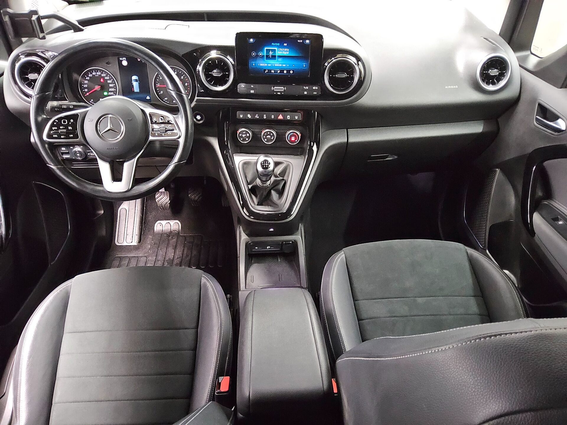 Mercedes-Benz T 160 Style AHK Kamera Keyless PDC LED SHZ 5