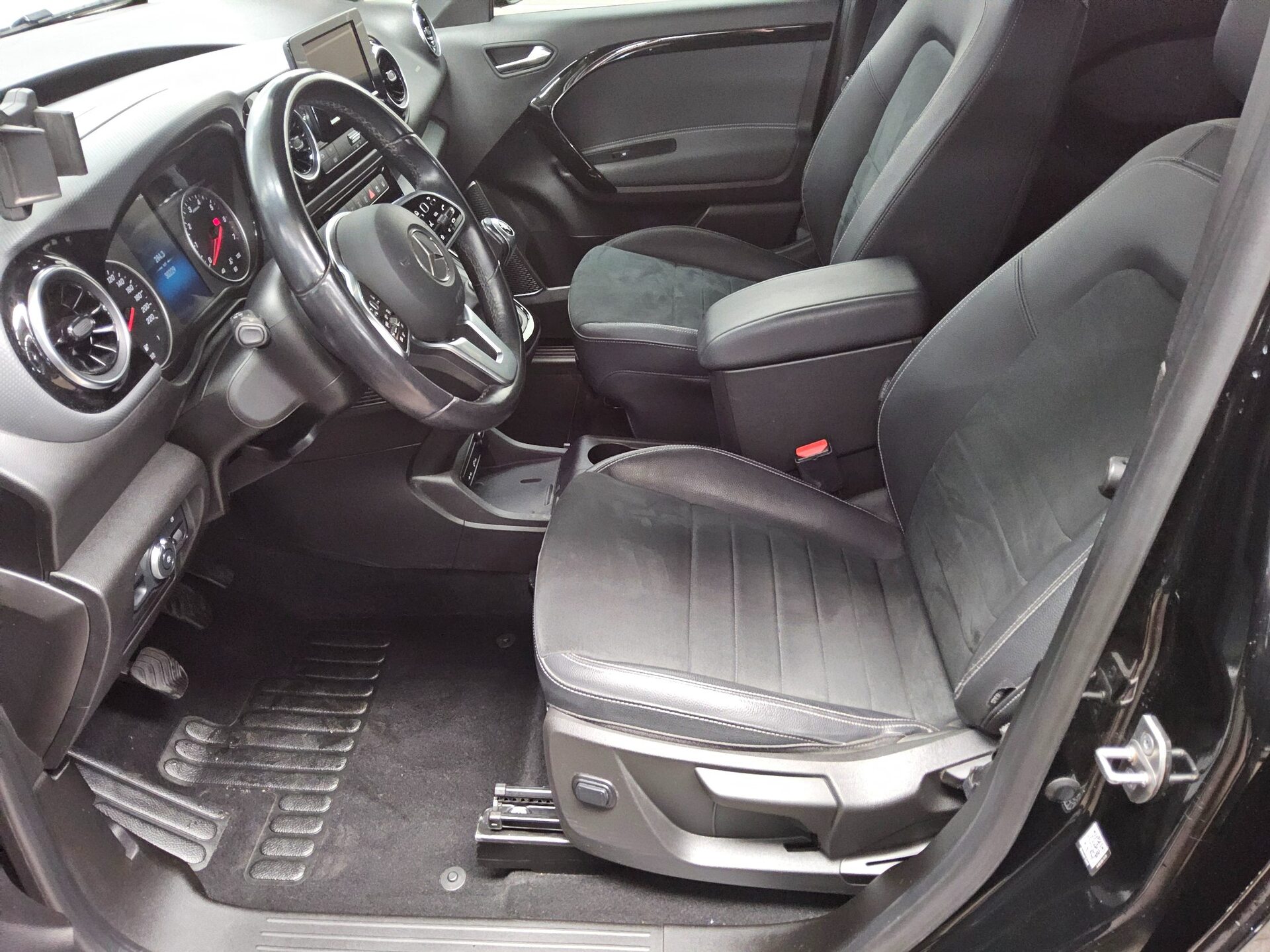 Mercedes-Benz T 160 Style AHK Kamera Keyless PDC LED SHZ 8