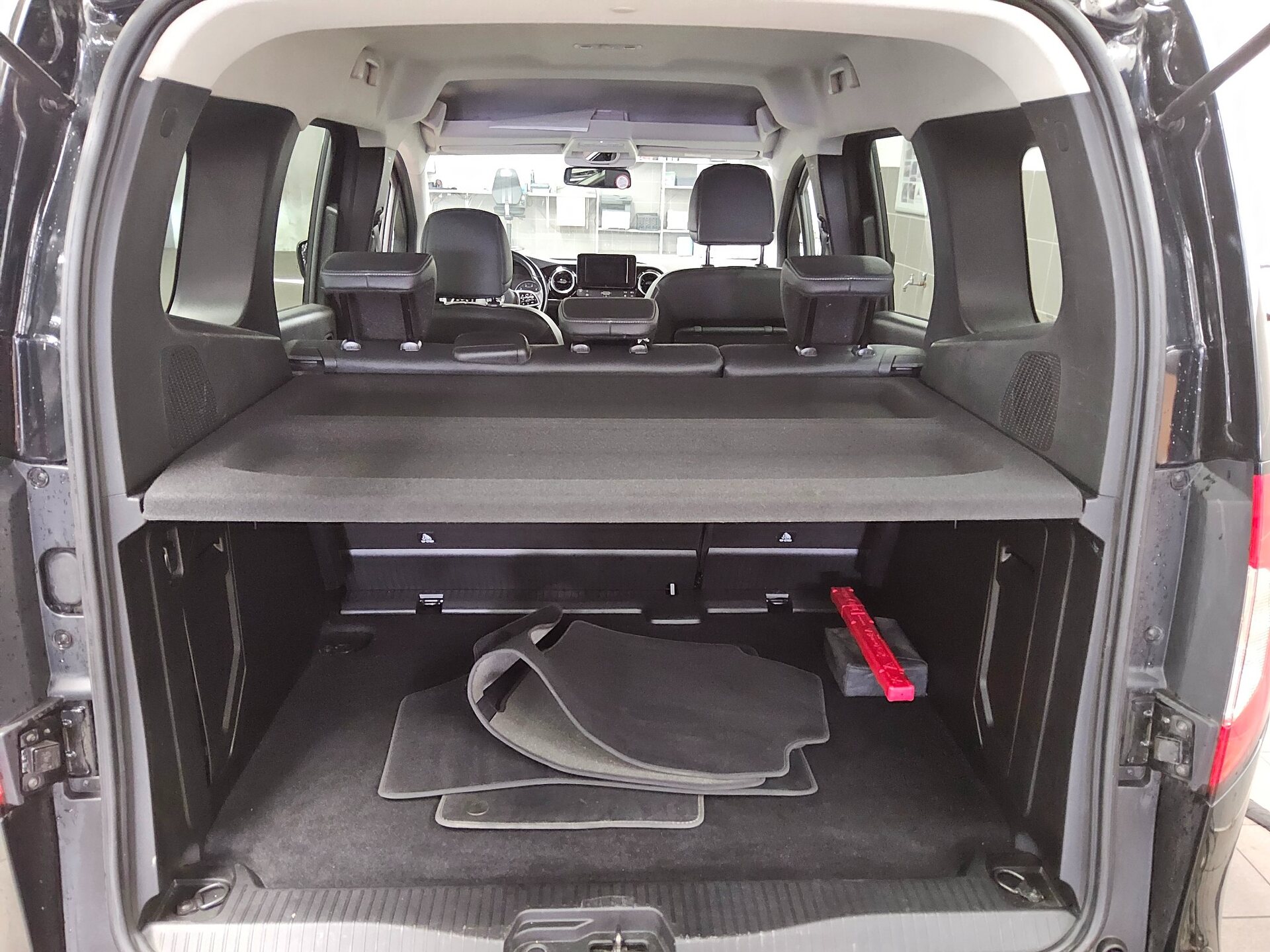 Mercedes-Benz T 160 Style AHK Kamera Keyless PDC LED SHZ 10