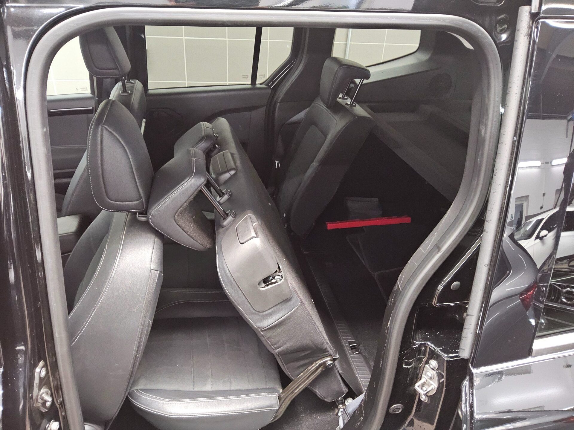 Mercedes-Benz T 160 Style AHK Kamera Keyless PDC LED SHZ 12