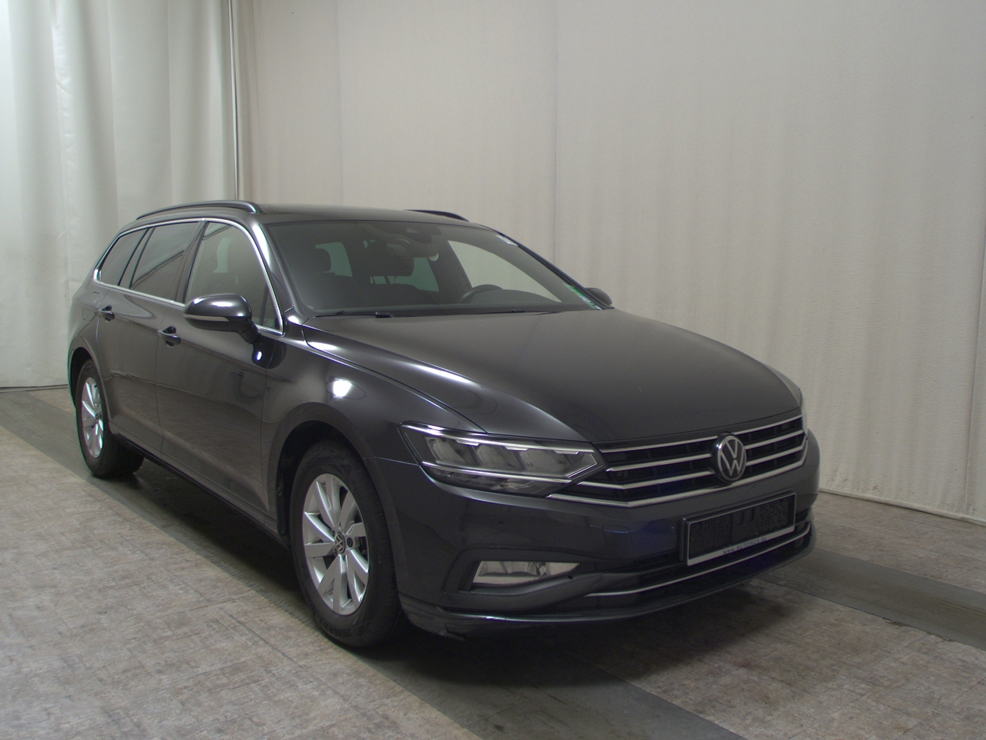 Volkswagen Passat Var. 2.0 TDI Business Navi LED Pano Sthzg 3