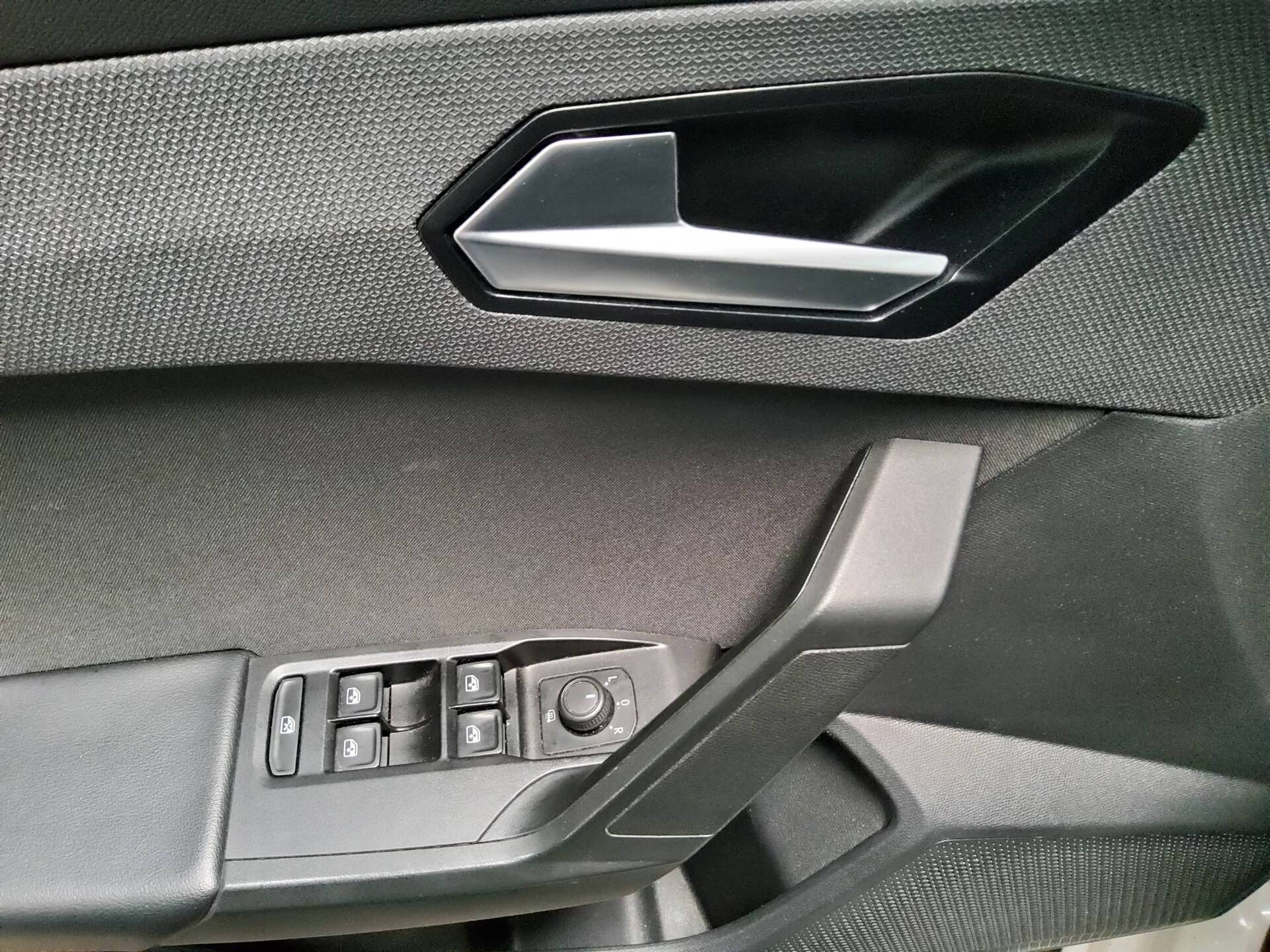 Seat Leon 2.0 TDI Reference LED PDC Tempomat Klima 9