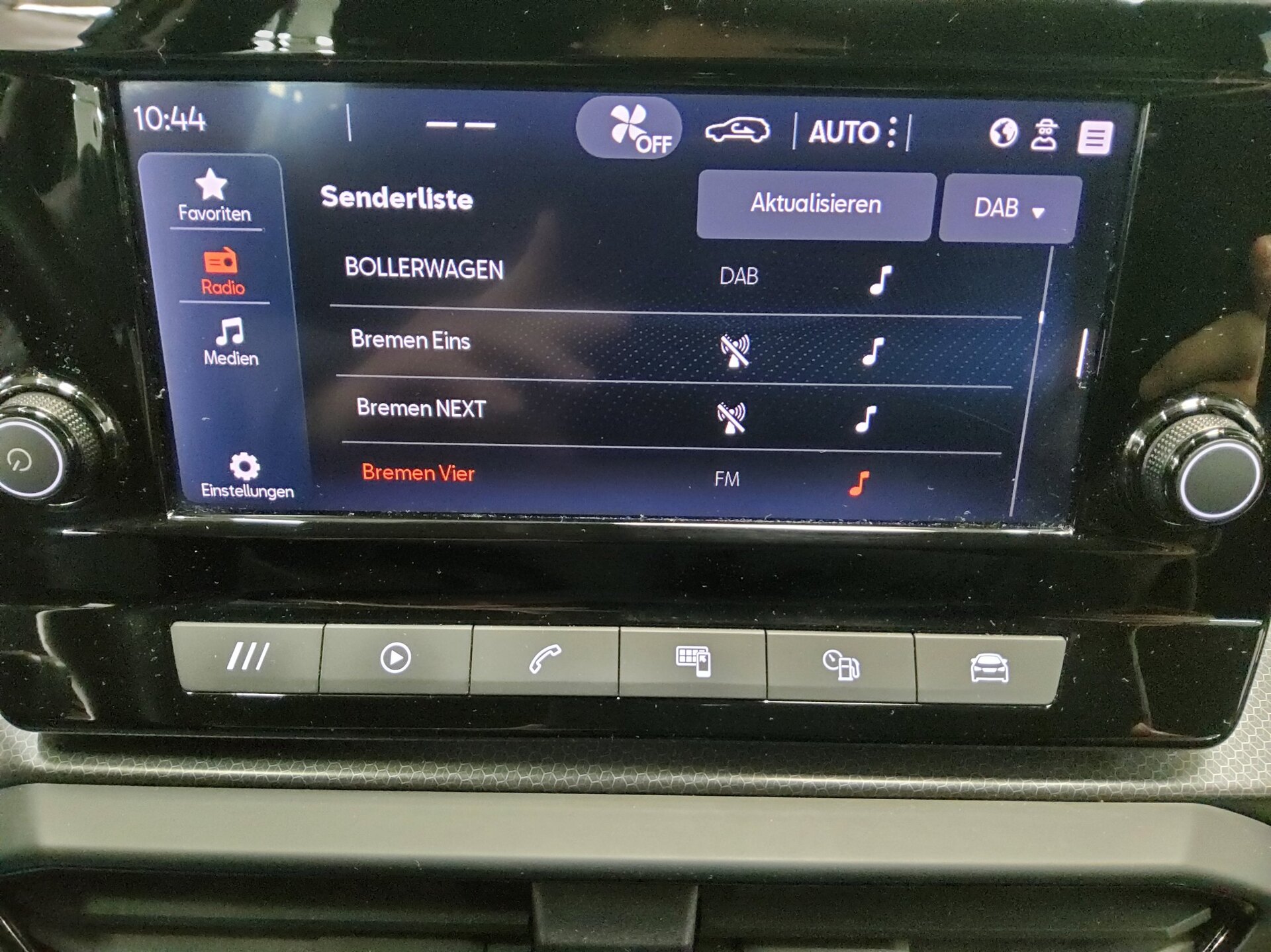 Seat Leon 2.0 TDI Reference LED PDC Tempomat Klima 7