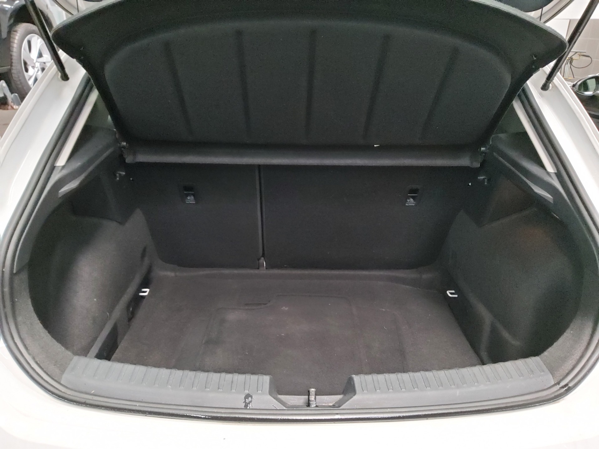 Seat Leon 2.0 TDI Reference LED PDC Tempomat Klima 11