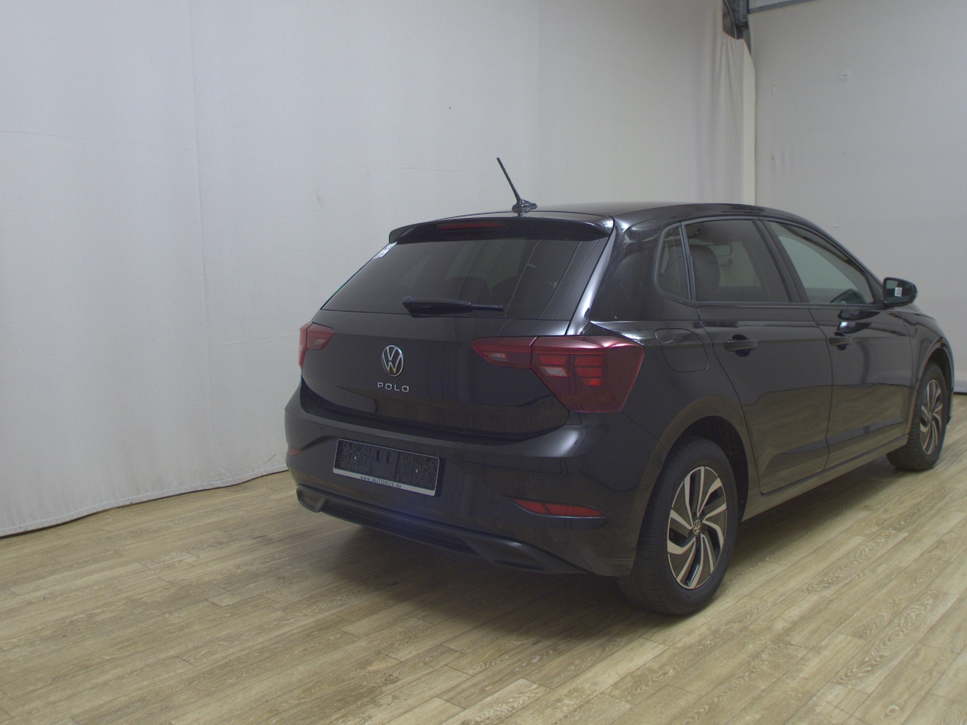 Volkswagen Polo 1.0 TSI Life Navi LED DC PDC SHZ 4