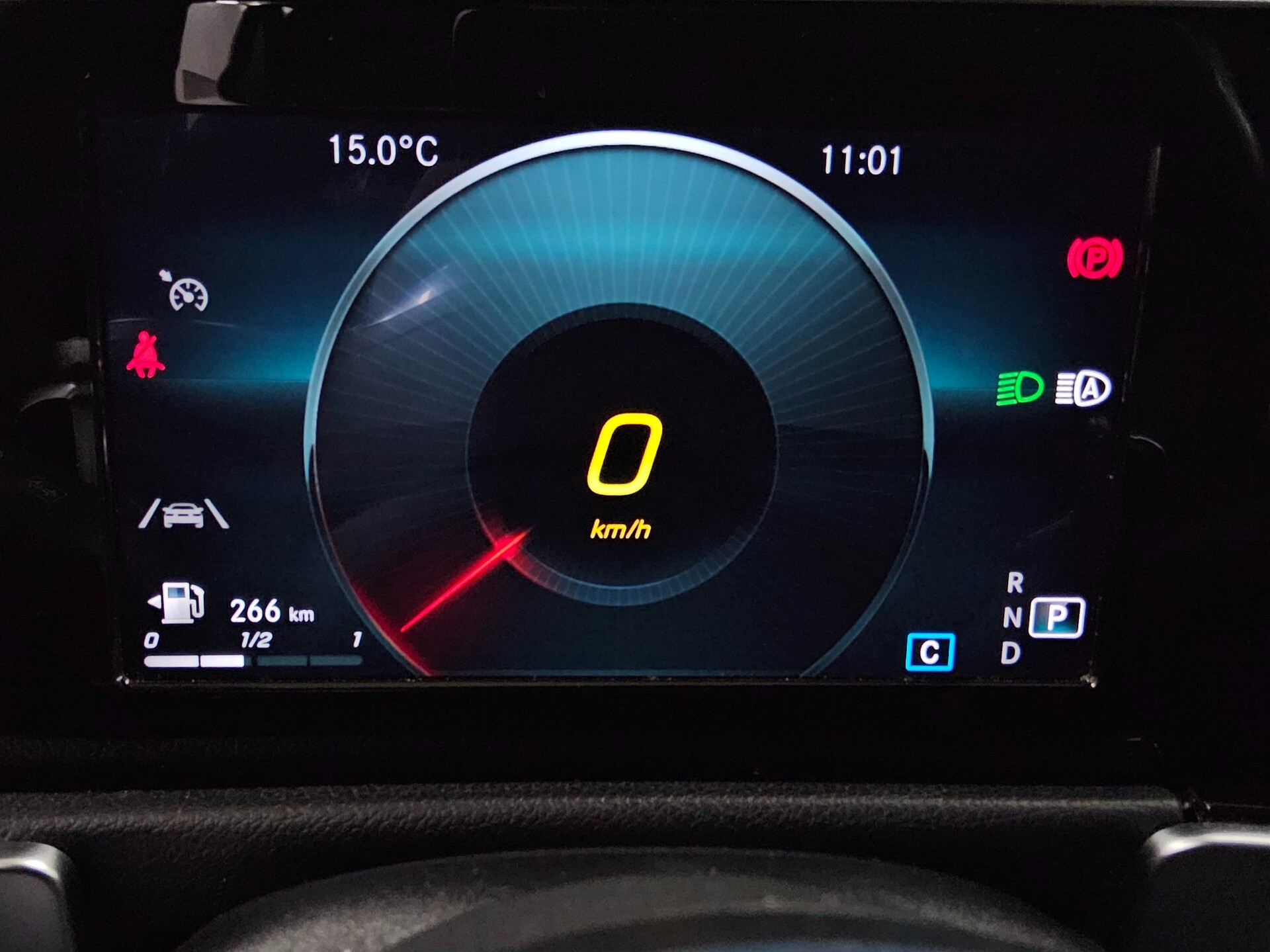 Mercedes-Benz GLB 200 d AMG-Line Night Navi Multibeam AHK RFK 8