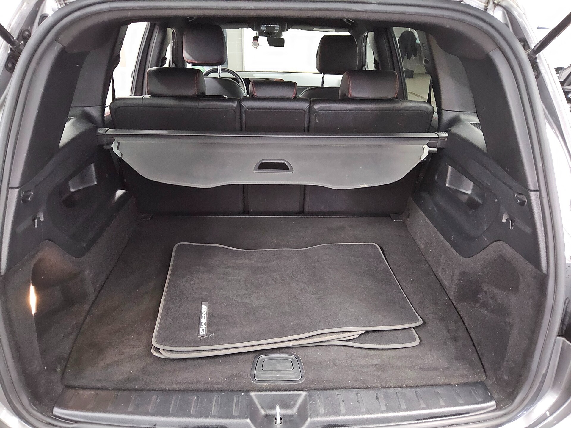 Mercedes-Benz GLB 200 d AMG-Line Night Navi Multibeam AHK RFK 12