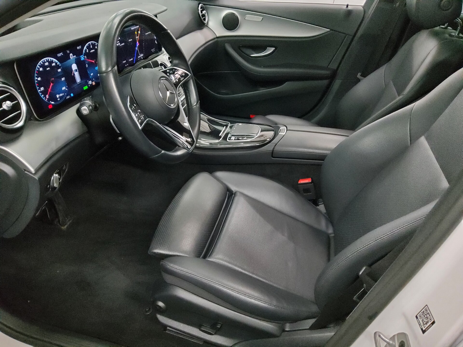 Mercedes-Benz E 300 T de Avantgarde Leder Navi LED RfK HuD AHK 9