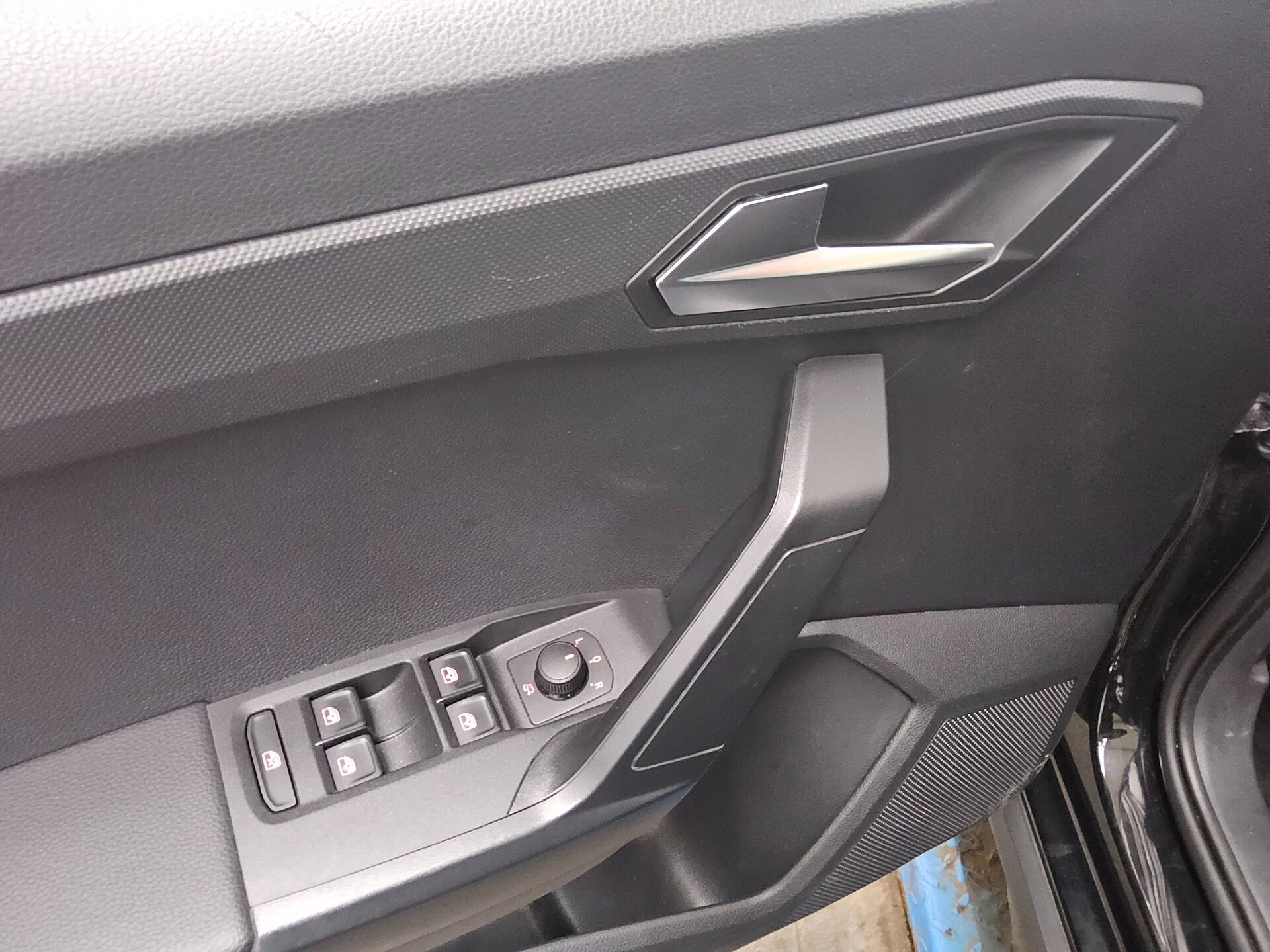 Seat Arona 1.0 TSI Style LED virtual PDC SHZ 10