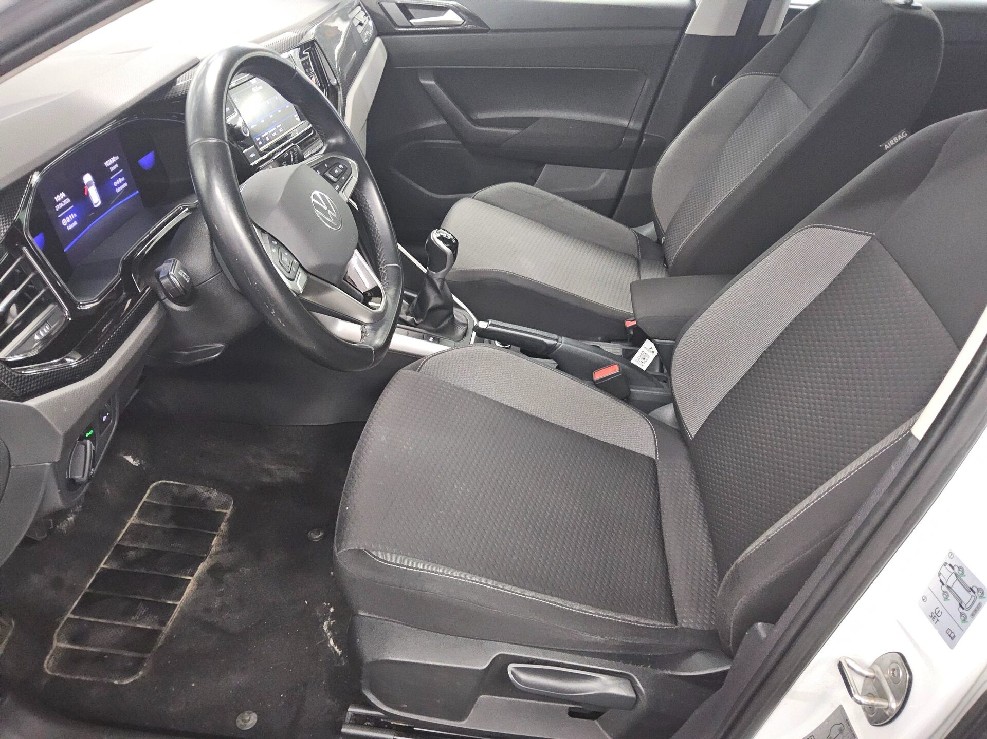 Volkswagen Polo 1.0 TSI Life LED DC Shz PDC DAB Klima 9