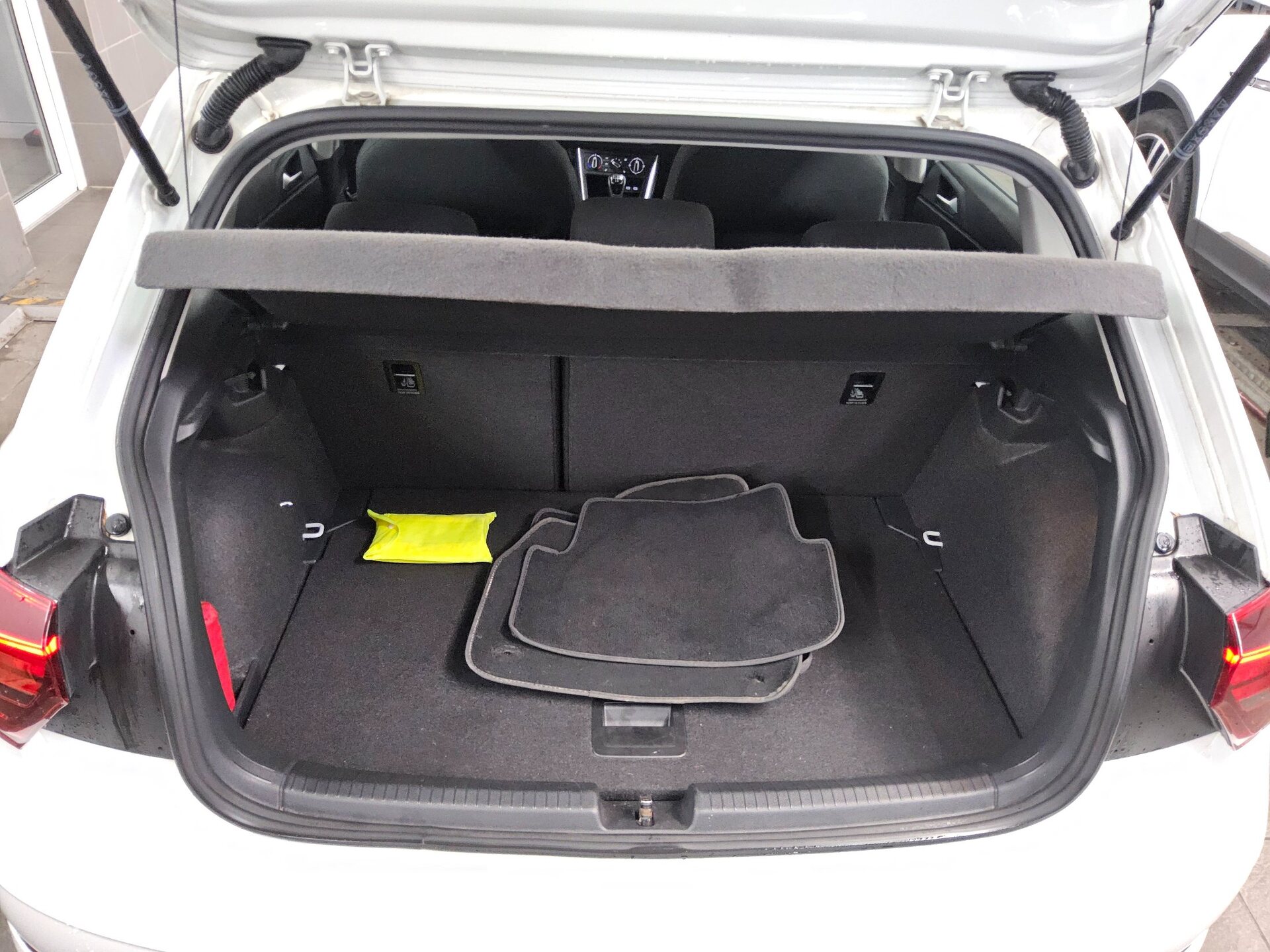 Volkswagen Polo 1.0 TSI Life LED DC Shz PDC DAB Klima 11