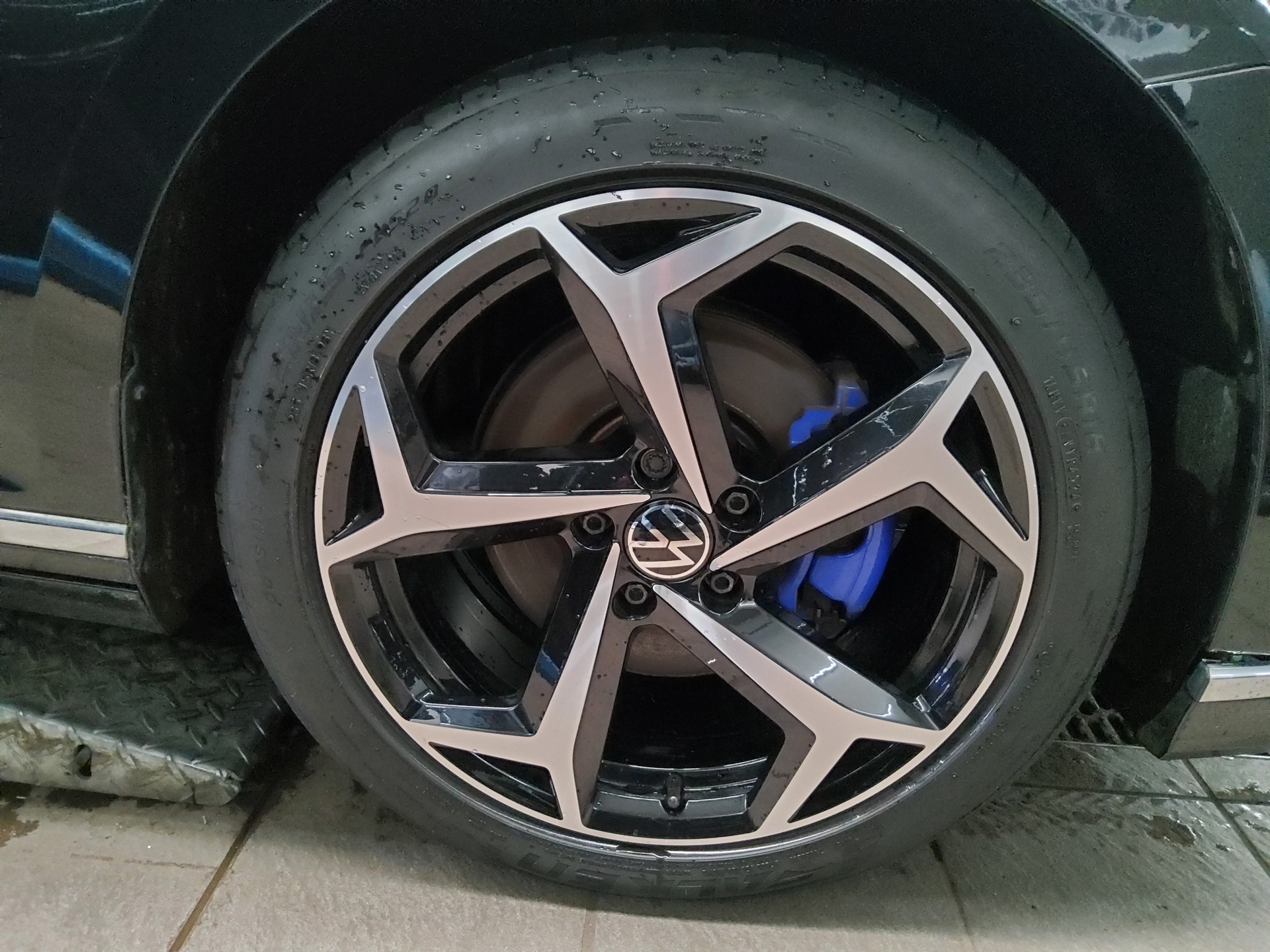 Volkswagen Passat Var. GTE 1.4 TSI Navi LED DC HuD StHzg 11