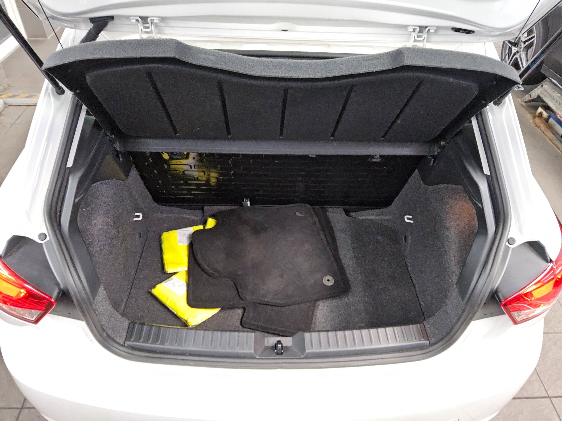 Seat Ibiza 1.0 Reference DAB Klima 10