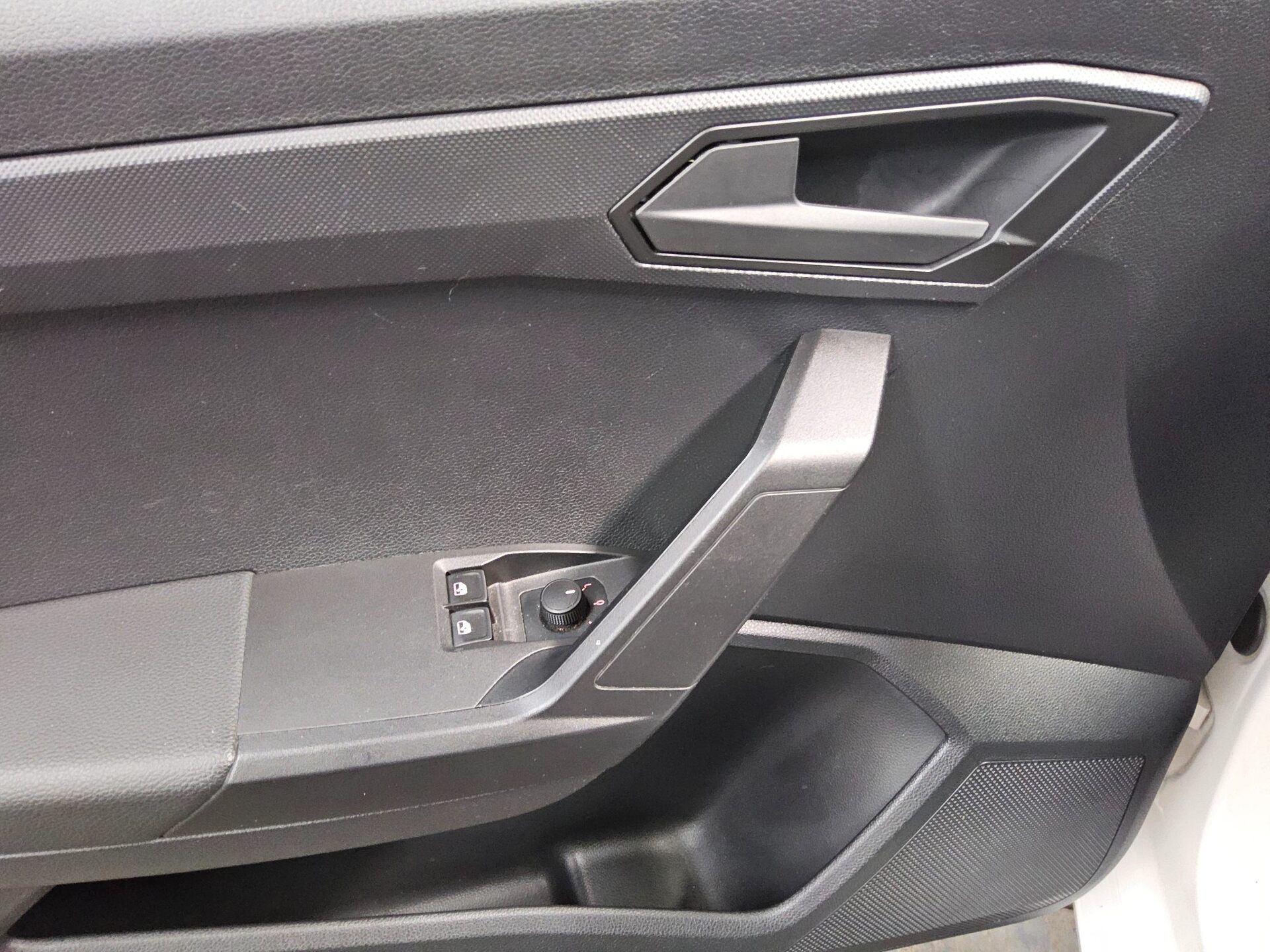 Seat Ibiza 1.0 Reference DAB Klima 9