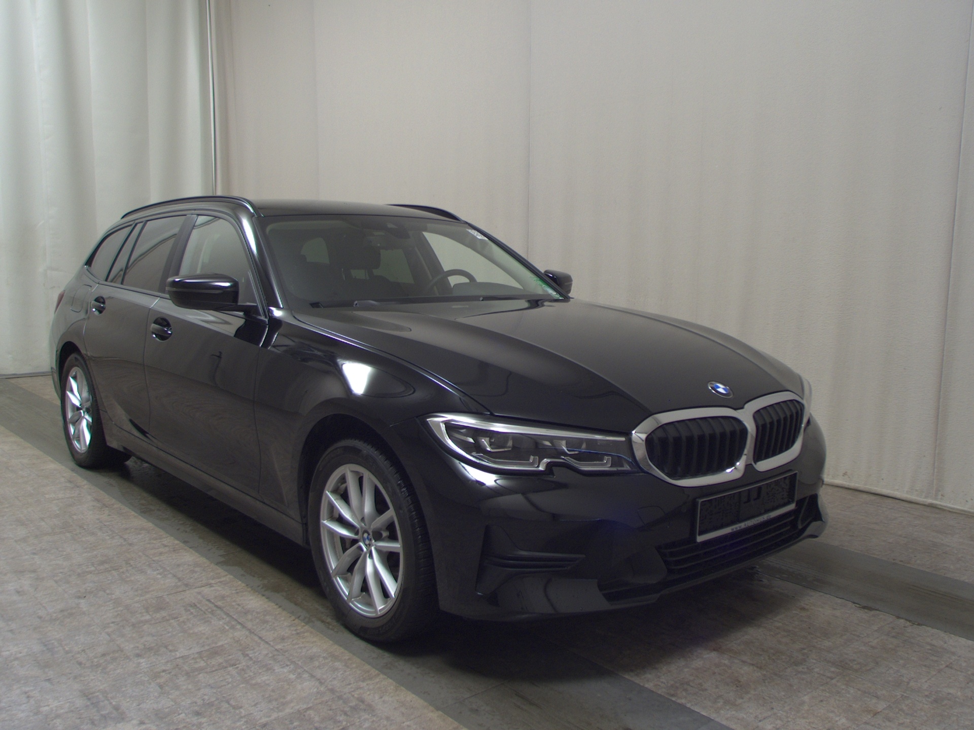 BMW 330iA Touring xDr Advantage Navi LED+ LC-Pro 3