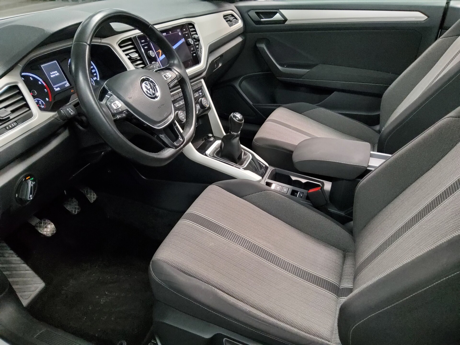 Volkswagen T-Roc 1.0 TSI Cabriolet Style Navi PDC SHZ ACC 9