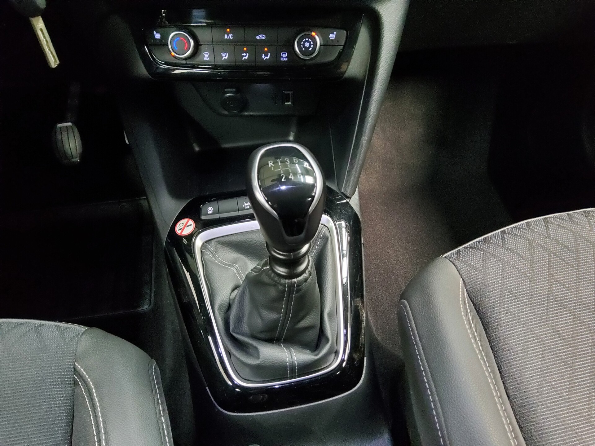 Opel Corsa 1.2 Elegance T-Leder LED PDC Shz Tempomat 6